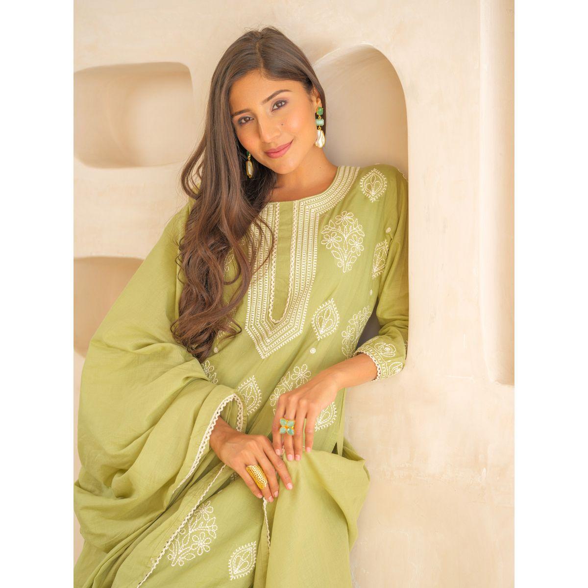 DW X Styli Embroidered Cotton Round Neck Kurta with Trousers and Dupatta Set-women-clothing-ethnicwear-kurtasets-image-4