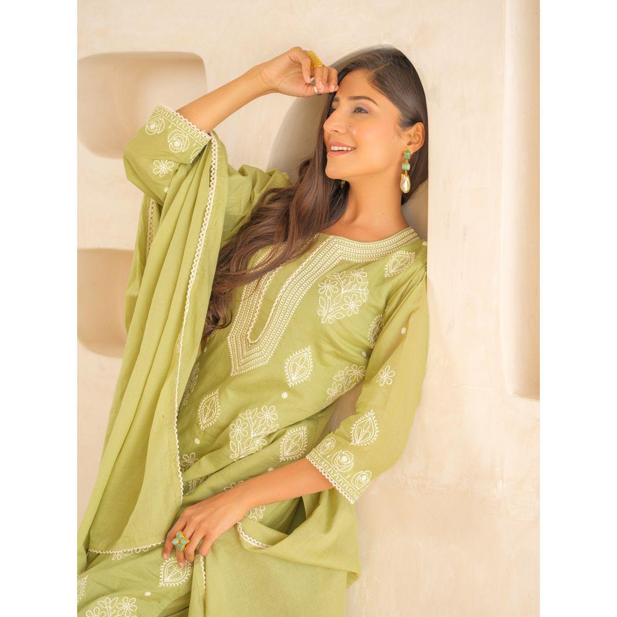 DW X Styli Embroidered Cotton Round Neck Kurta with Trousers and Dupatta Set-women-clothing-ethnicwear-kurtasets-image-5
