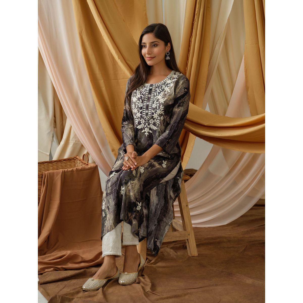 DW X Styli Floral Embroidered Round Neck Straight Kurta-women-clothing-ethnicwear-kurtas-image-4