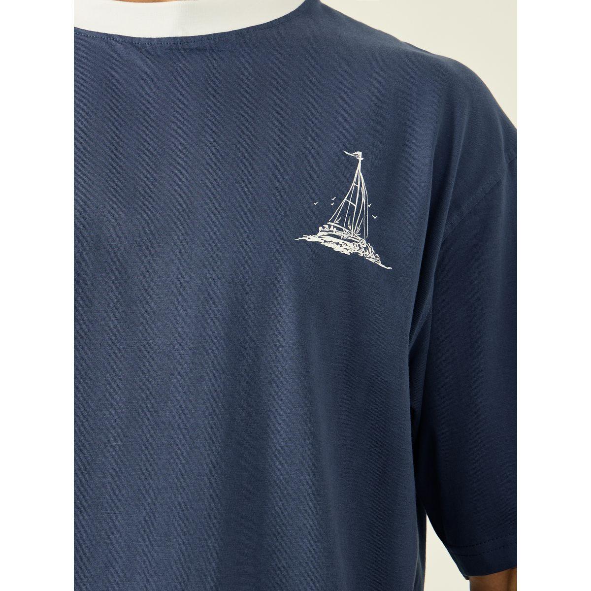 تيشيرت فضفاض بطبعة جرافيك وأكمام قصيرة-men-clothing-tshirtsandpolos-tshirts-image-4
