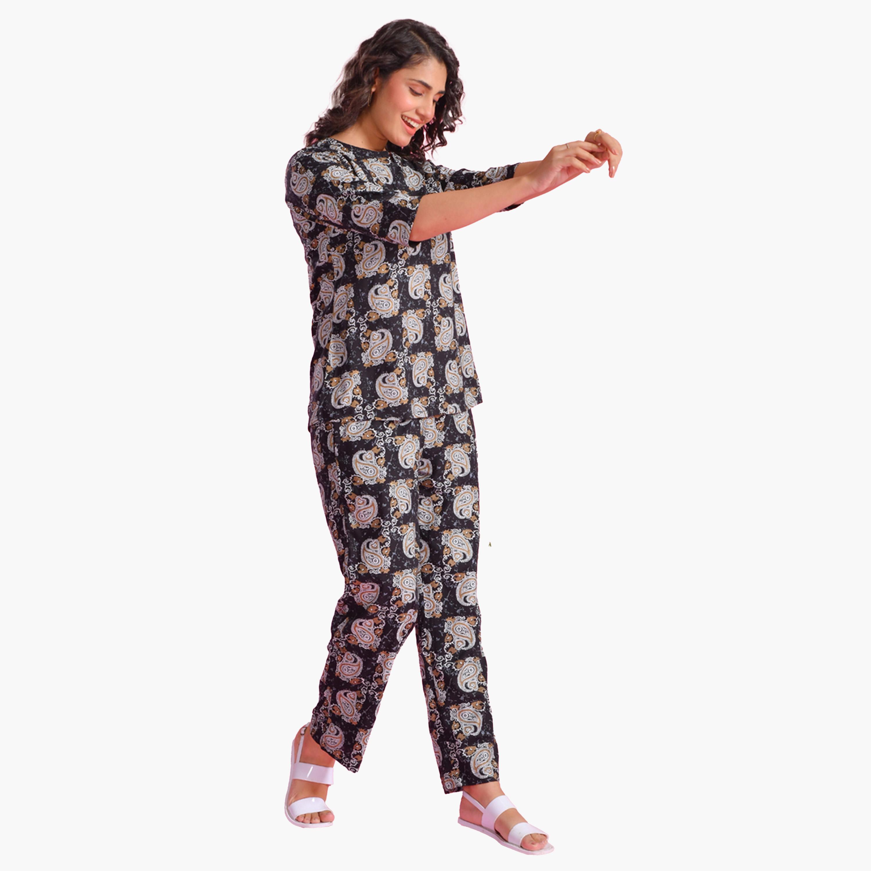 سانسكروتي هومز × ستايلي - طقم بنطال بيجاما وقميص مطبوع-women-clothing-nightwear-pyjamas-longsets-image-4