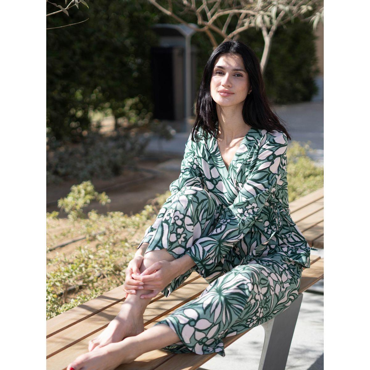 Sanskrutihomes Floral Printed V Neck Top and Pants Co-Ords-women-clothing-coordsets-image-7