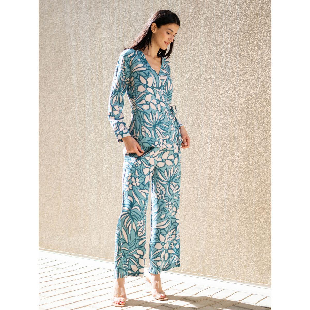 طقم منسق من بنطال وبلوزة بطبعة زهور-women-clothing-coordsets-image-4