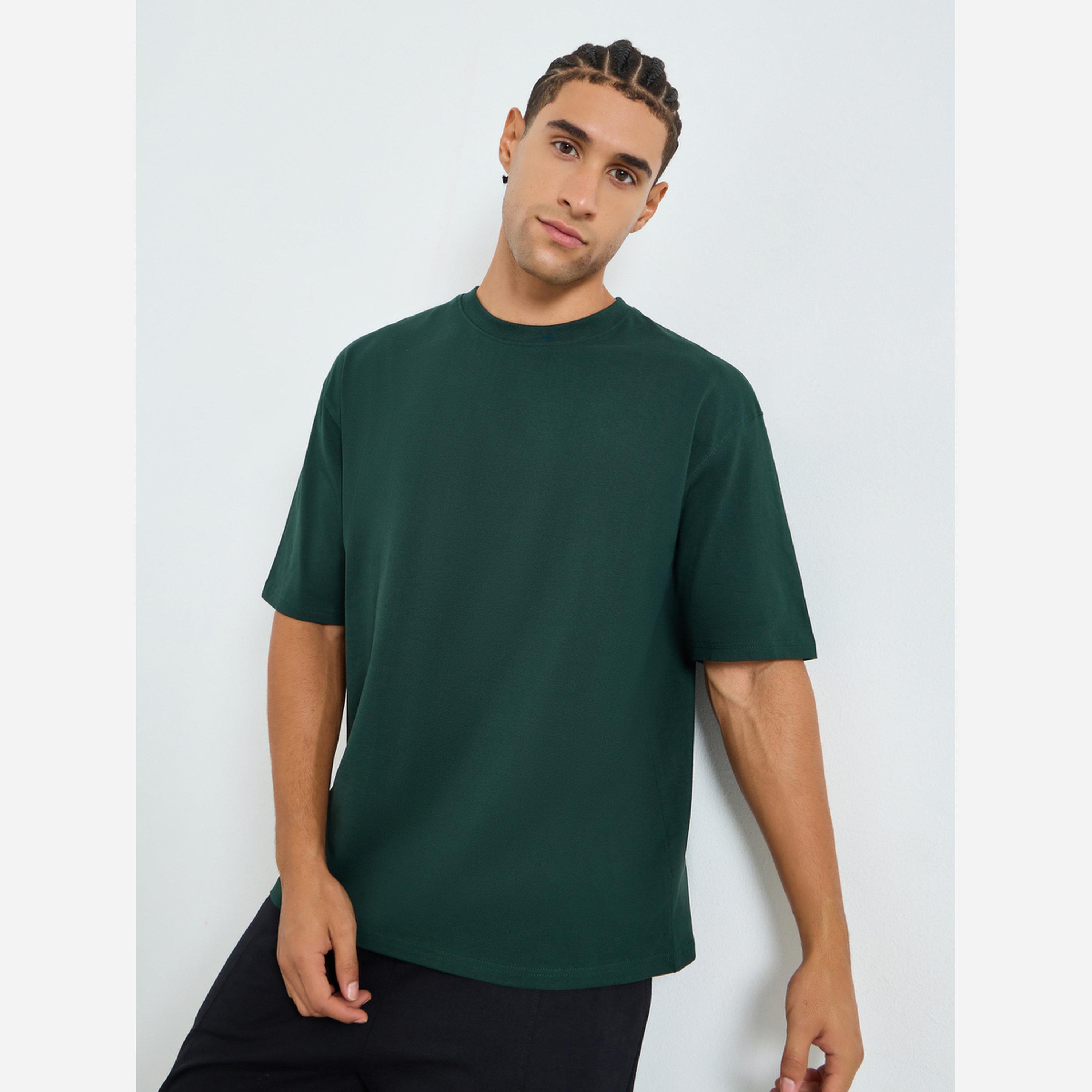 ستايلي - تيشيرت رجالي لون أخضر مقاس واسع طبعة شعار-men-clothing-tshirtsandpolos-tshirts-image-1