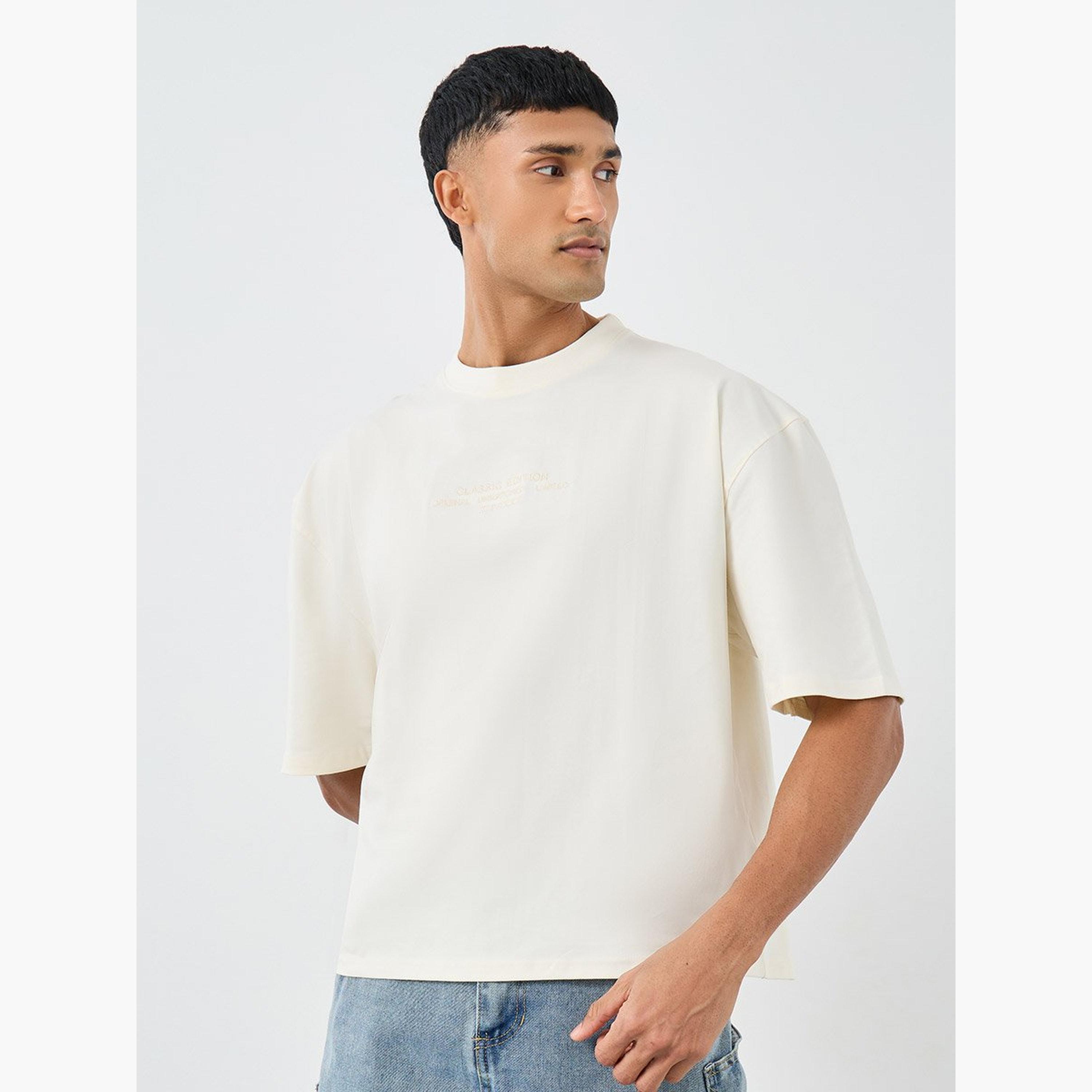 ستايلي - تي شيرت قصير مطرز بكتف منسدل وقصة مربعة-men-clothing-tshirtsandpolos-tshirts-image-1