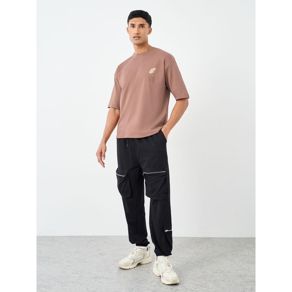 تيشيرت بقصة بوكسي وطبعة جرافيك-men-clothing-tshirtsandpolos-tshirts-image-2
