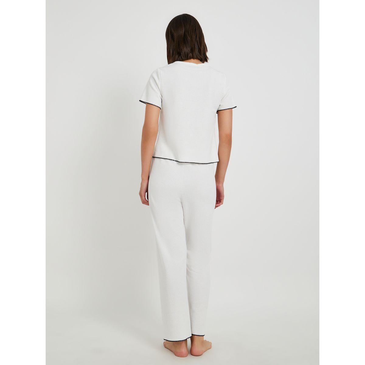 Styli Square Neck Lace Detail T-Shirt and Pyjama Set-women-clothing-nightwear-pyjamas-longsets-image-4