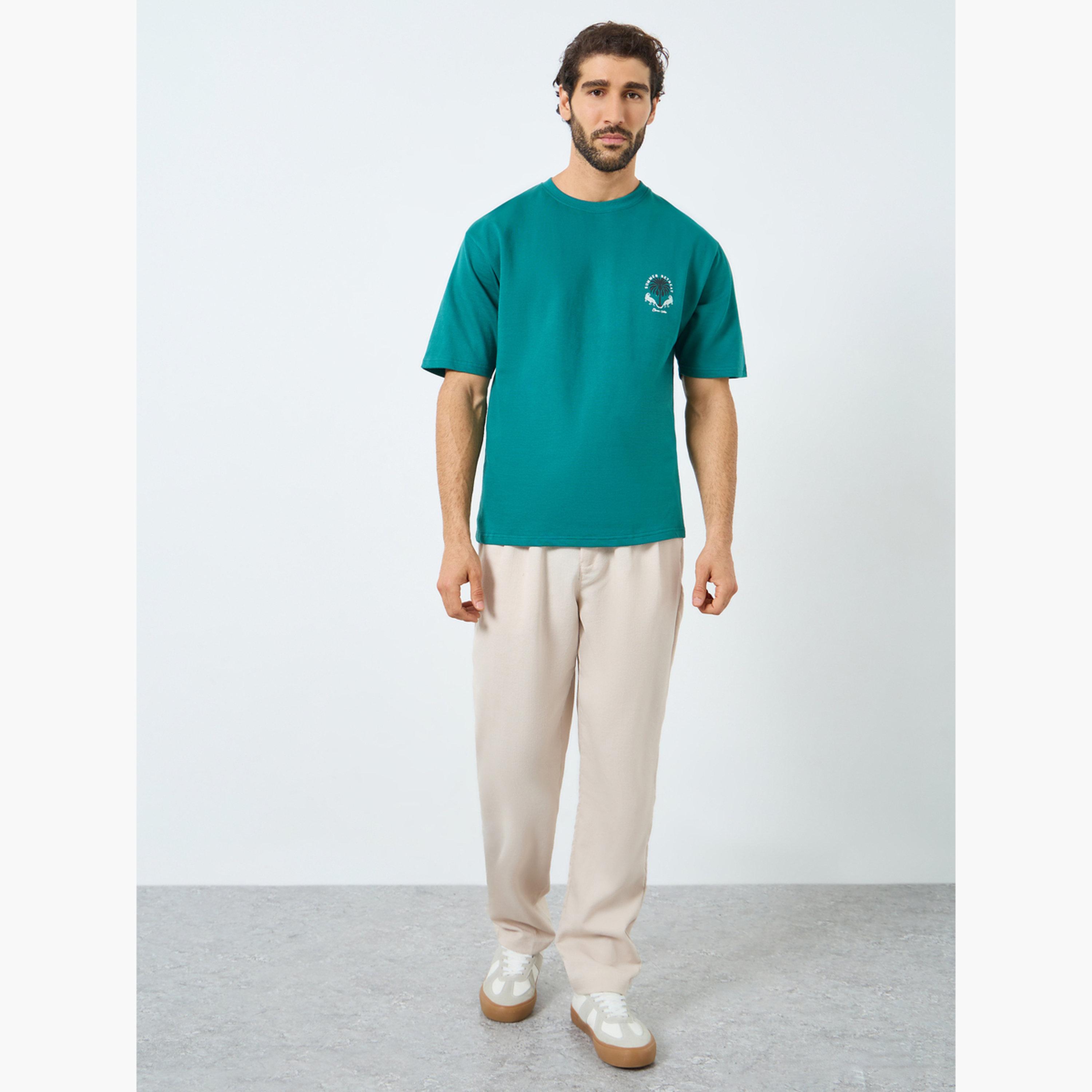 ستايلي - تي شيرت تصميم واسع برسومات ورقعة زرقاء للرجال-men-clothing-tshirtsandpolos-tshirts-image-2