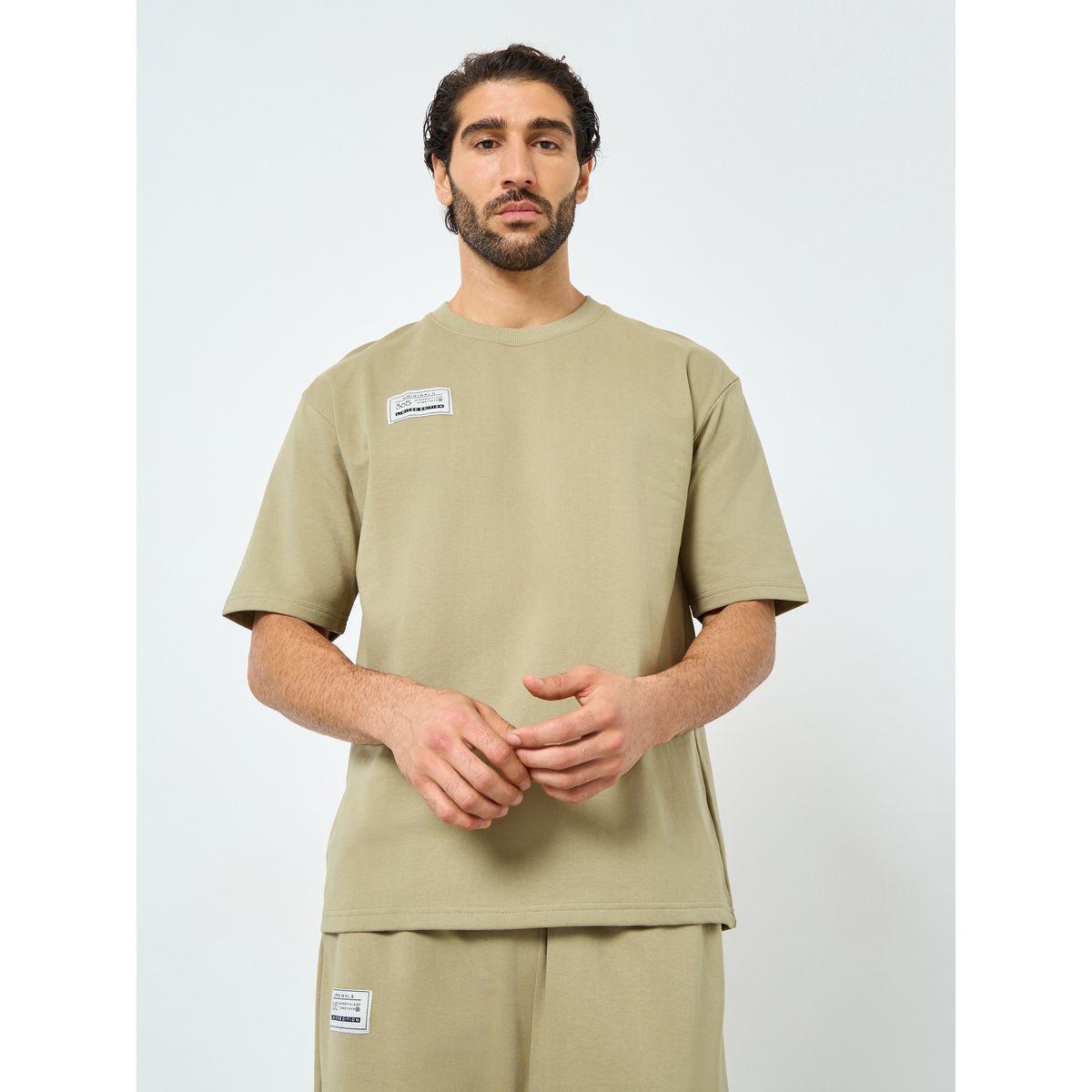 Styli Badge Oversized T-Shirt and Elasticated Joggers Co-Ords-men-clothing-coordsets-image-2