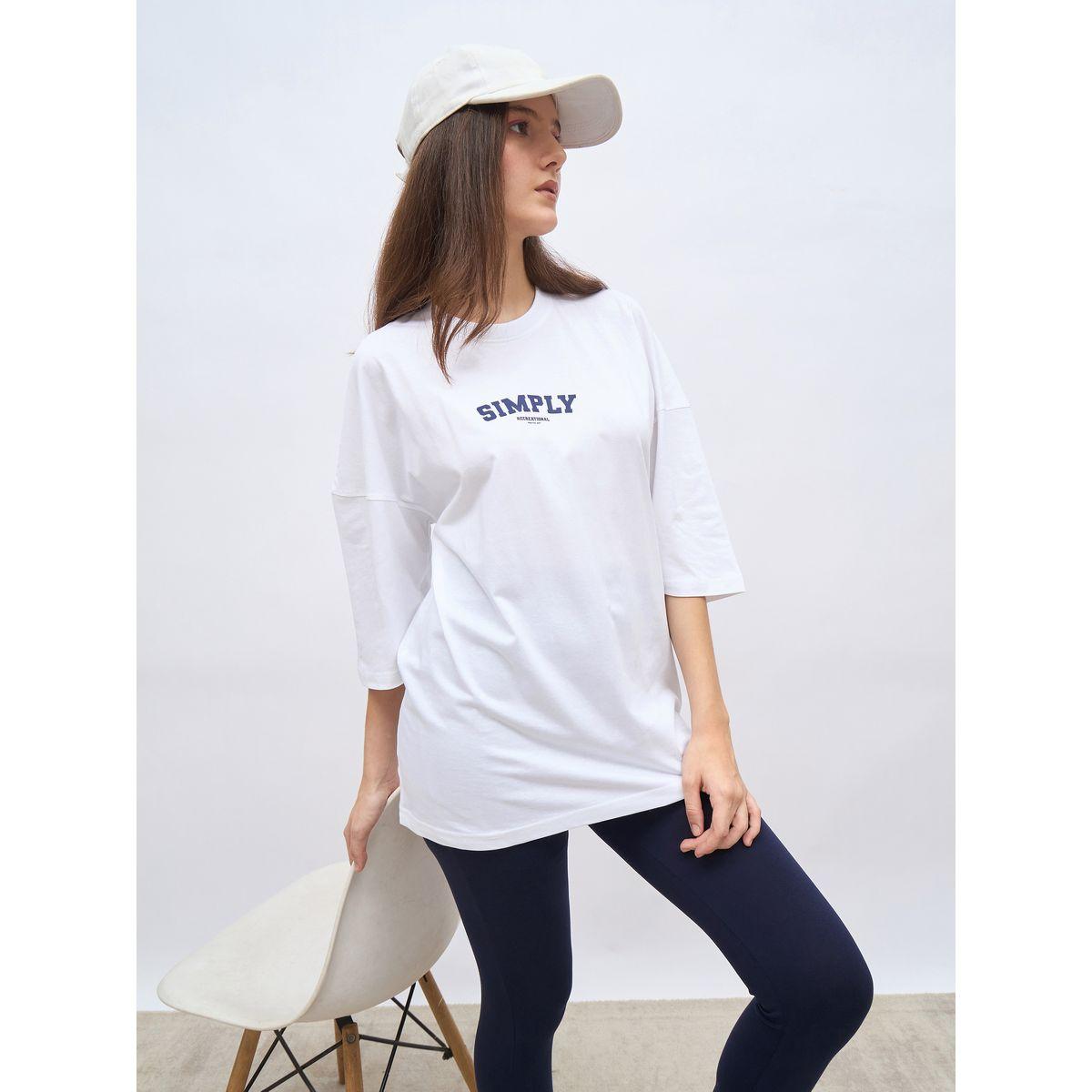 Styli Oversized T-Shirt and Badge Print Leggings Set-women-clothing-coordsets-image-6