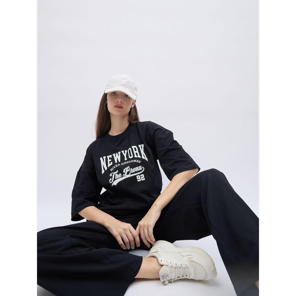 طقم منسق من جوغر بقصة أرجل واسعة وتيشيرت فضفاض-women-clothing-coordsets-image-6