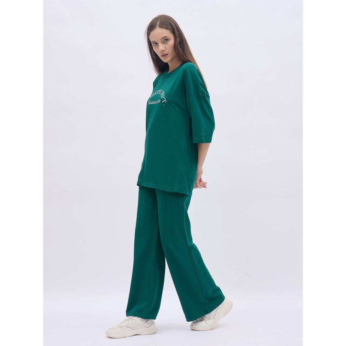 طقم منسق من جوغر وتيشيرت فضفاض بطبعة جرافيك-women-clothing-coordsets-image-3