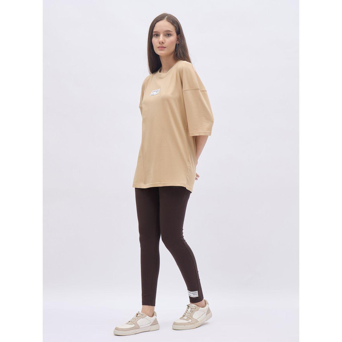 Styli Oversized T-Shirt and Badge Detail Leggings Co-Ords-women-clothing-coordsets-image-3