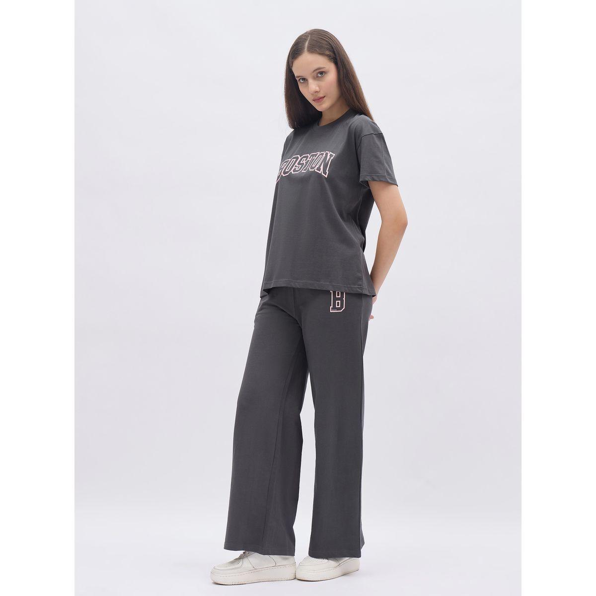 طقم منسق من جوغر بقصة أرجل واسعة وتيشيرت بقصة بوكسي-women-clothing-coordsets-image-3