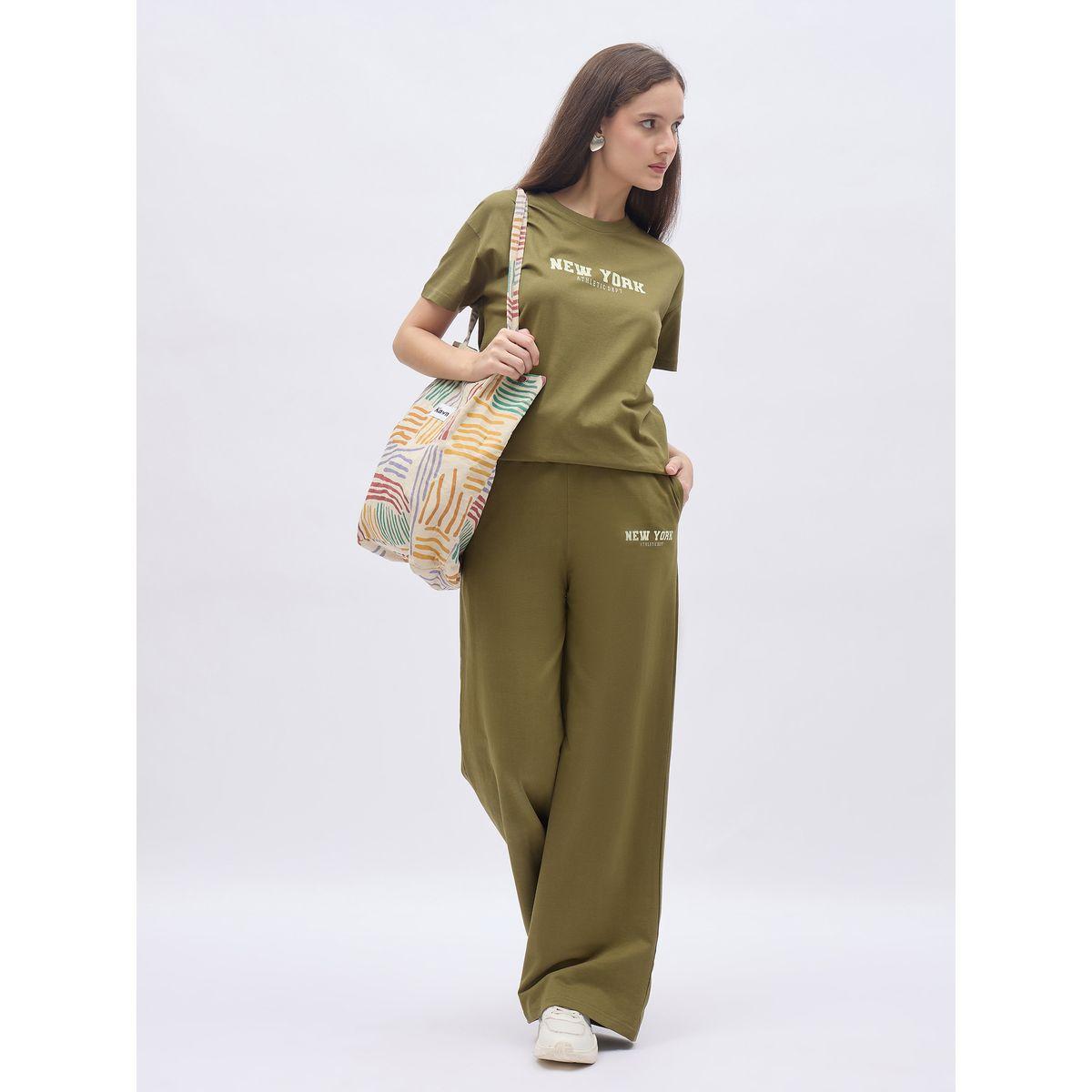 طقم منسق من جوغر من تيشيرت بطبعة كتابة-women-clothing-coordsets-image-1