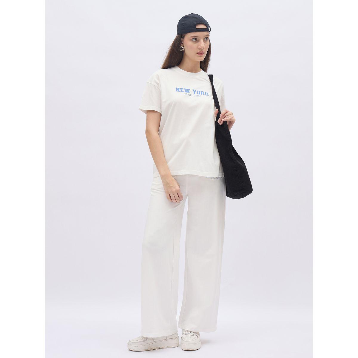 طقم منسق من جوغر وتيشيرت بطبعة كتابة-women-clothing-coordsets-image-1