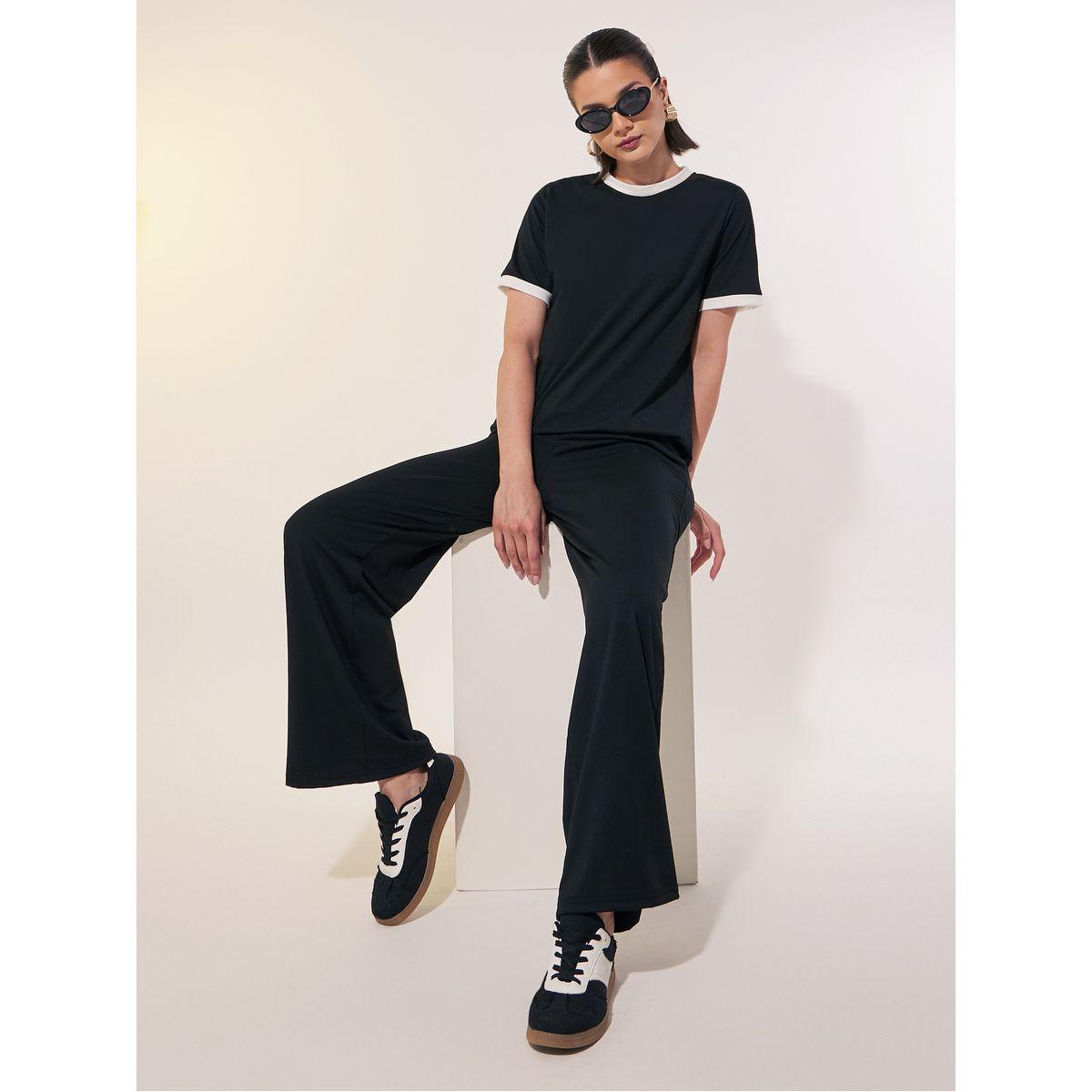 طقم منسق من بنطال وتيشيرت بأكمام قصيرة-women-clothing-coordsets-image-1