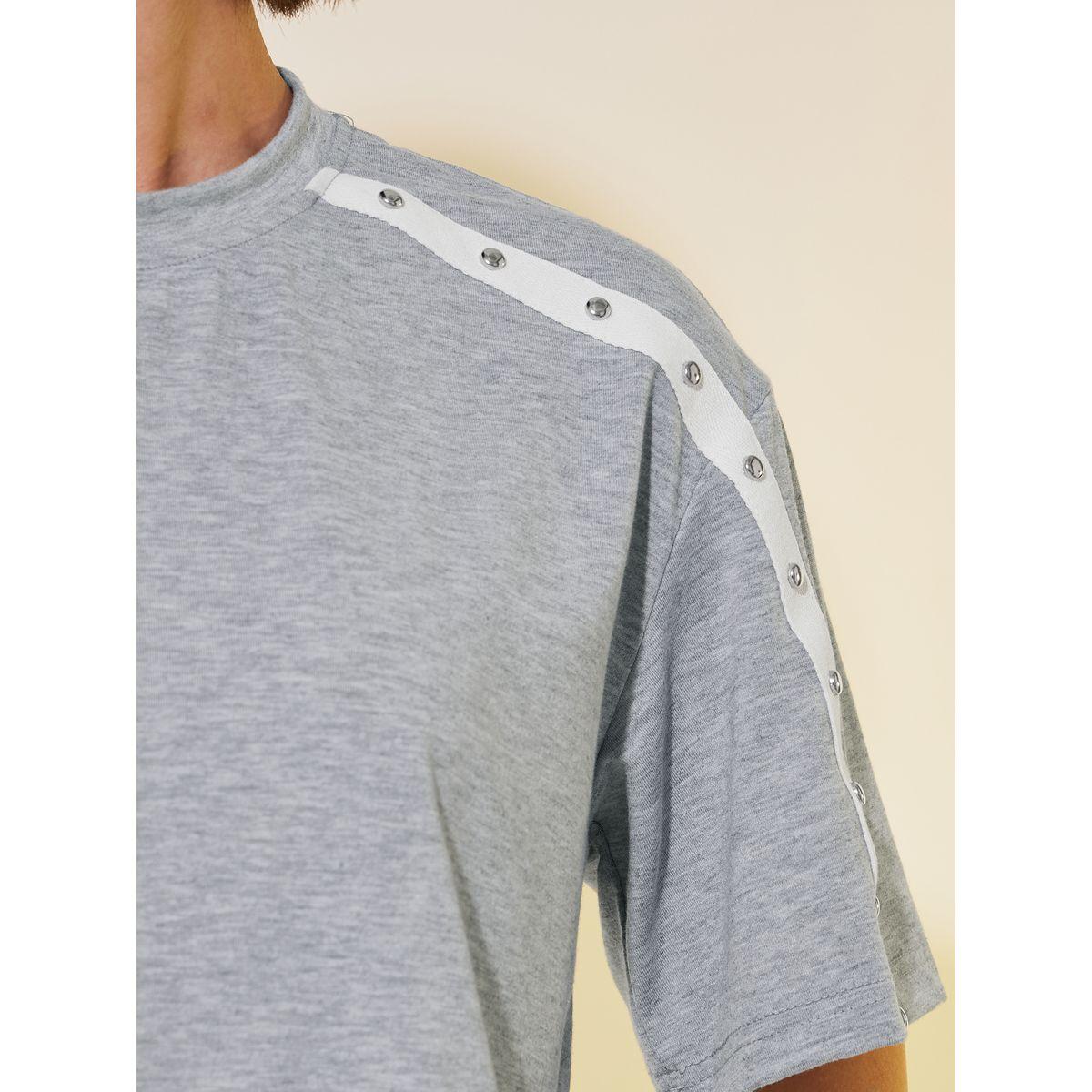 Styli Studded Web Detail Short Sleeve T-Shirt and Pants Co-Ords-women-clothing-coordsets-image-4