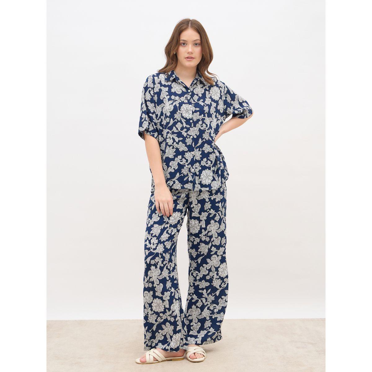 طقم منسق من بنطال وبلوزة فضفاضة مُطبعة بالكامل-women-clothing-coordsets-image-2