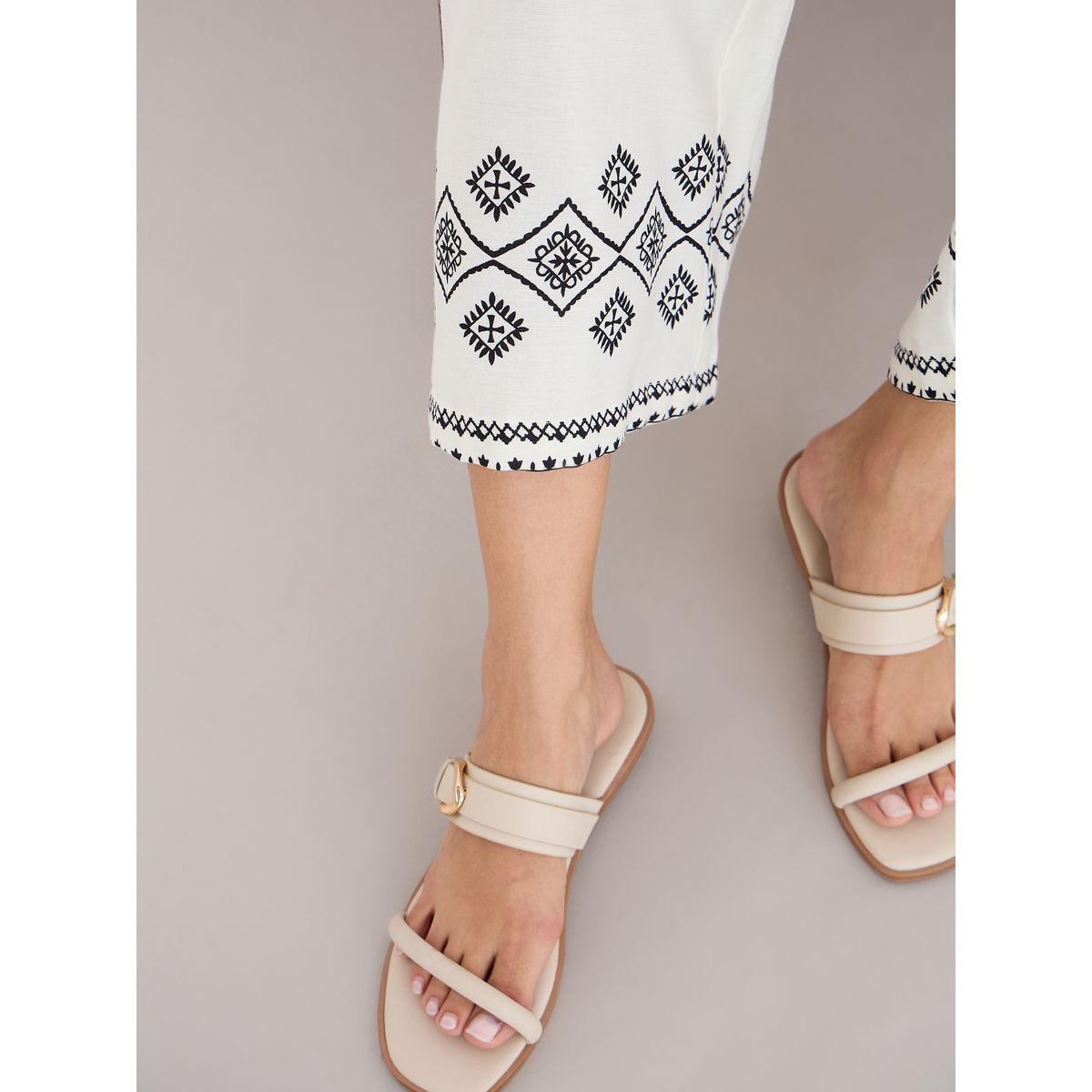 Styli Cream Border Print Notch Neck Top and Pants Co-Ords-women-clothing-coordsets-image-8