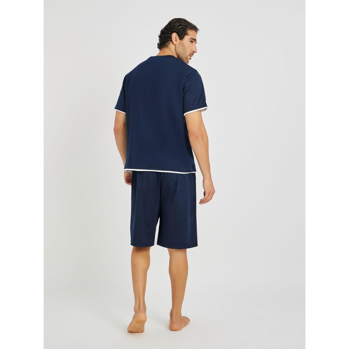 طقم بيجاما من شورت وتيشيرت بطبعة صغيرة-men-clothing-nightwear-sets-image-5