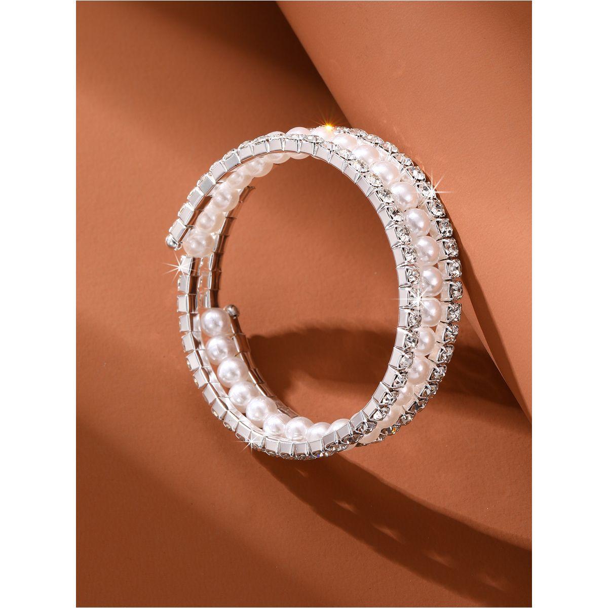 سوار يد بانجل بتفاصيل منمقة-women-watchesandjewellery-jewellery-banglesandbracelets-image-2
