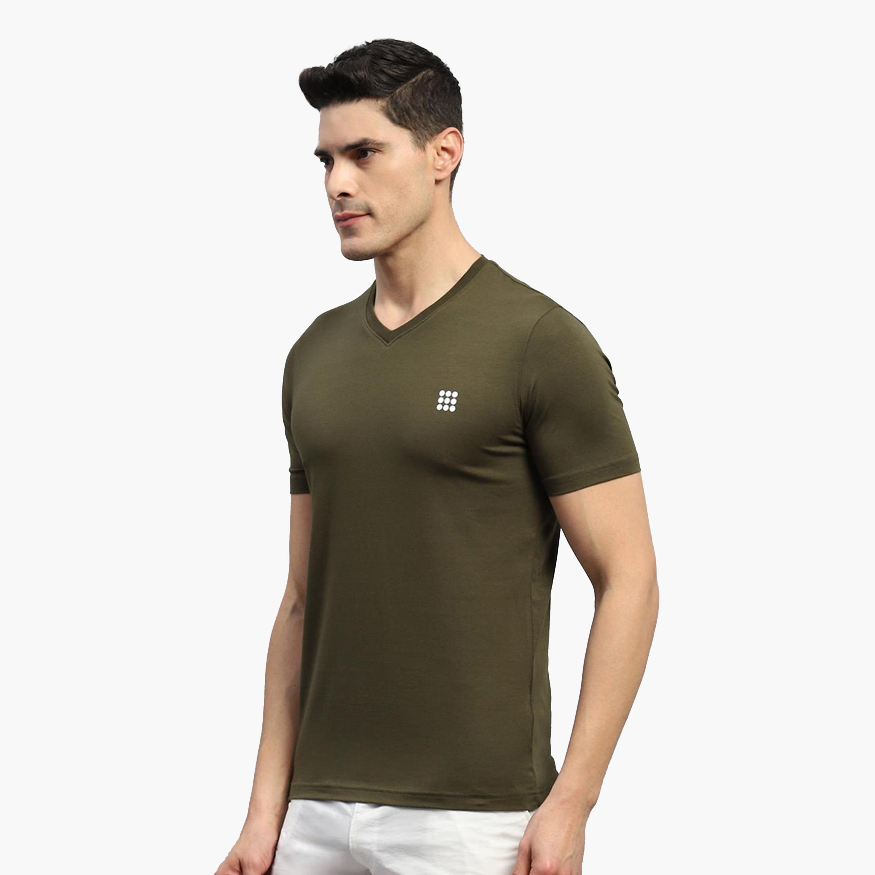 روك.ات ×ستايلي-  تي شيرت رجالي زيتوني سادة رقبة تصميم حرف V وأكمام قصيرة-men-clothing-tshirtsandpolos-tshirts-image-5