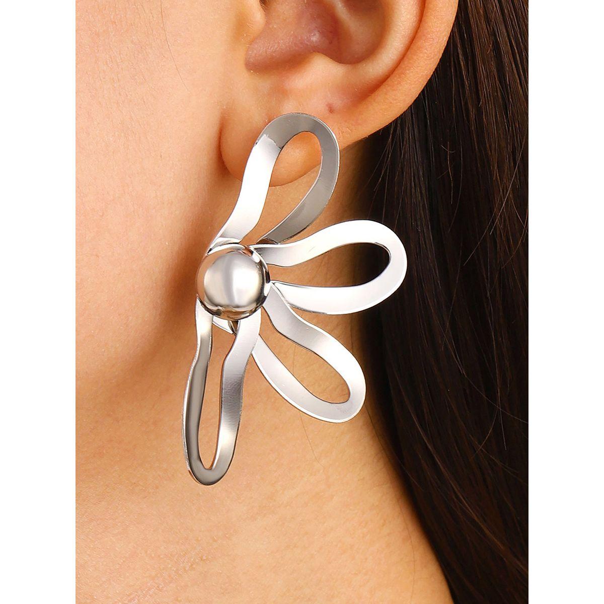 Styli Big Hollow Flower Earrings-women-watchesandjewellery-jewellery-earrings-image-1