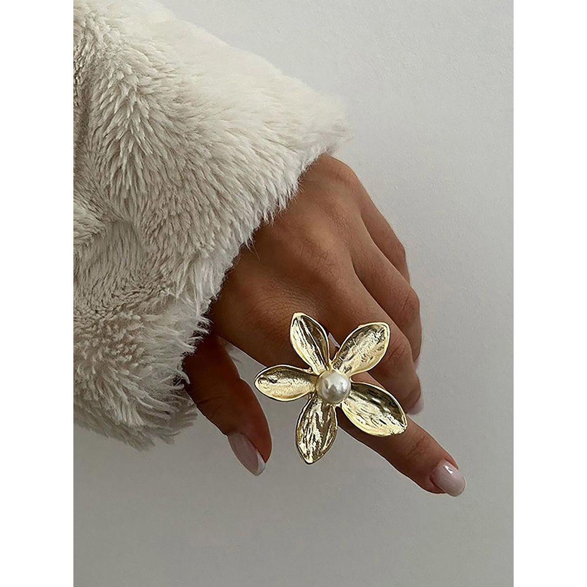 خاتم مُنمق بلؤلؤ صناعي-women-watchesandjewellery-jewellery-rings-image-2