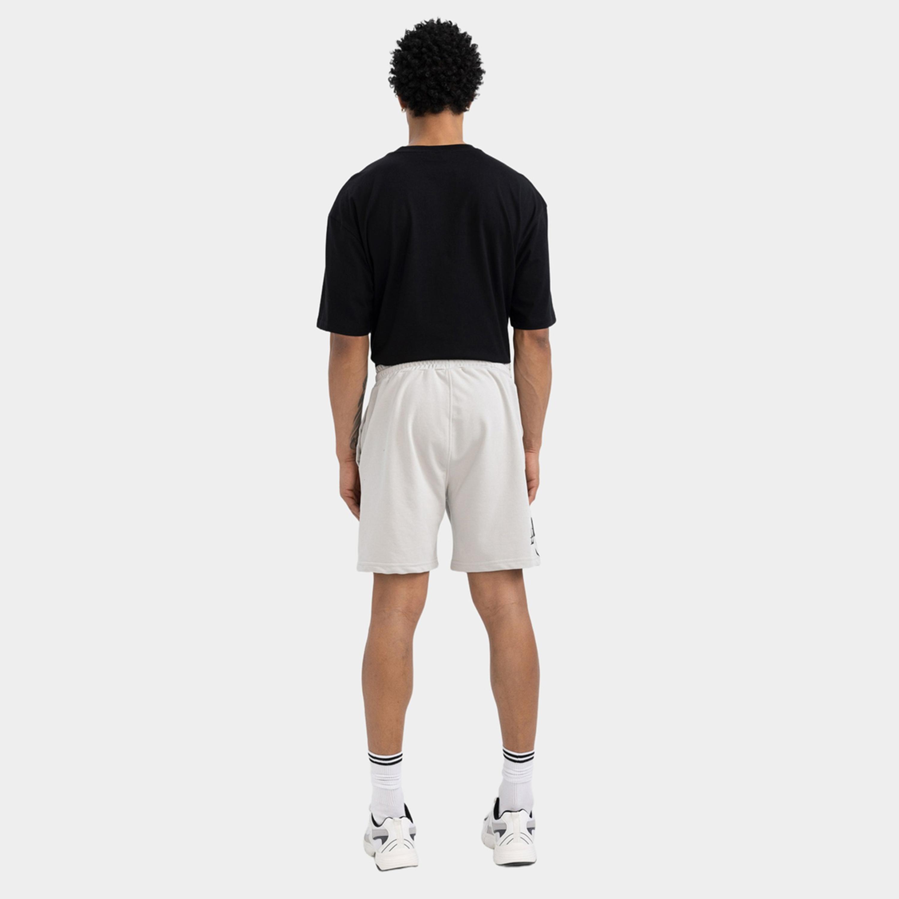 ديفاكتو × ستايلي-  شورت رمادي بشعار فريق لوس أنجلوس ليكرز-men-clothing-bottoms-shorts-image-3