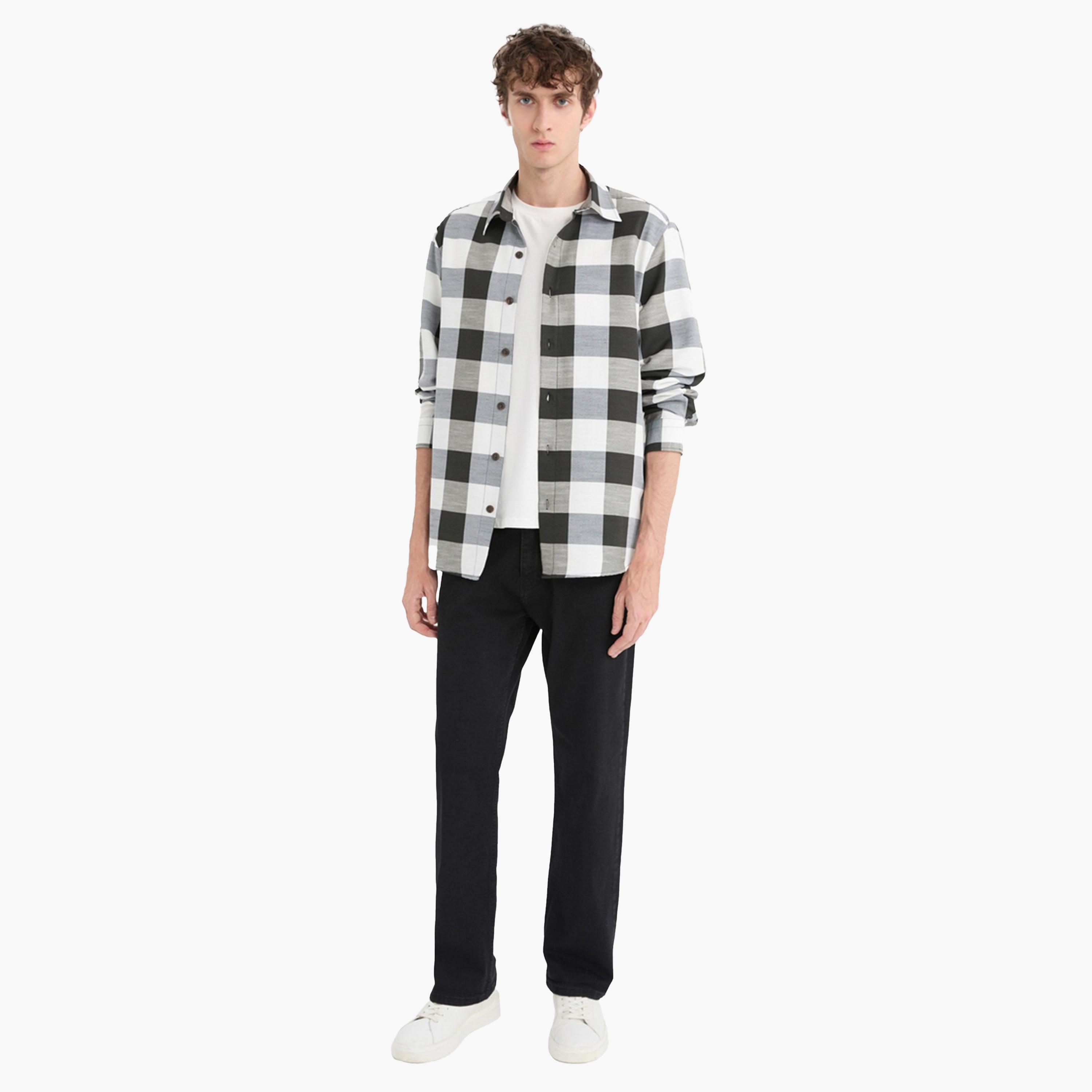 ديفاكتو × ستايلي-  قميص رجالي منقوش بأكمام طويلة باللونين الأسود والأبيض-men-clothing-shirts-image-2