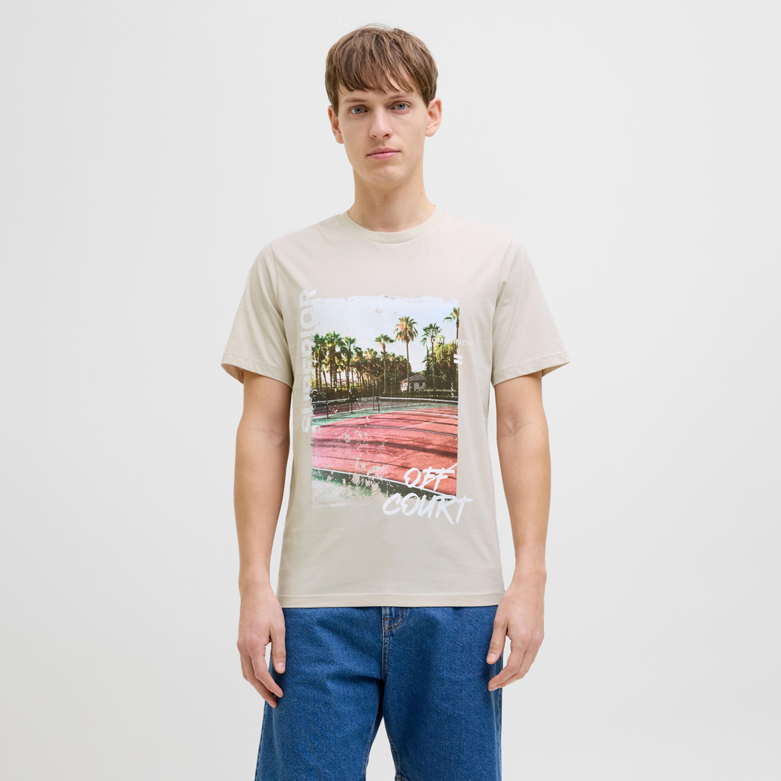 ريبيل × ستايلي - تي شيرت بطباعة جرافيكية ورقبة دائرية وقصّة عادية-men-clothing-tshirtsandpolos-tshirts-image-1