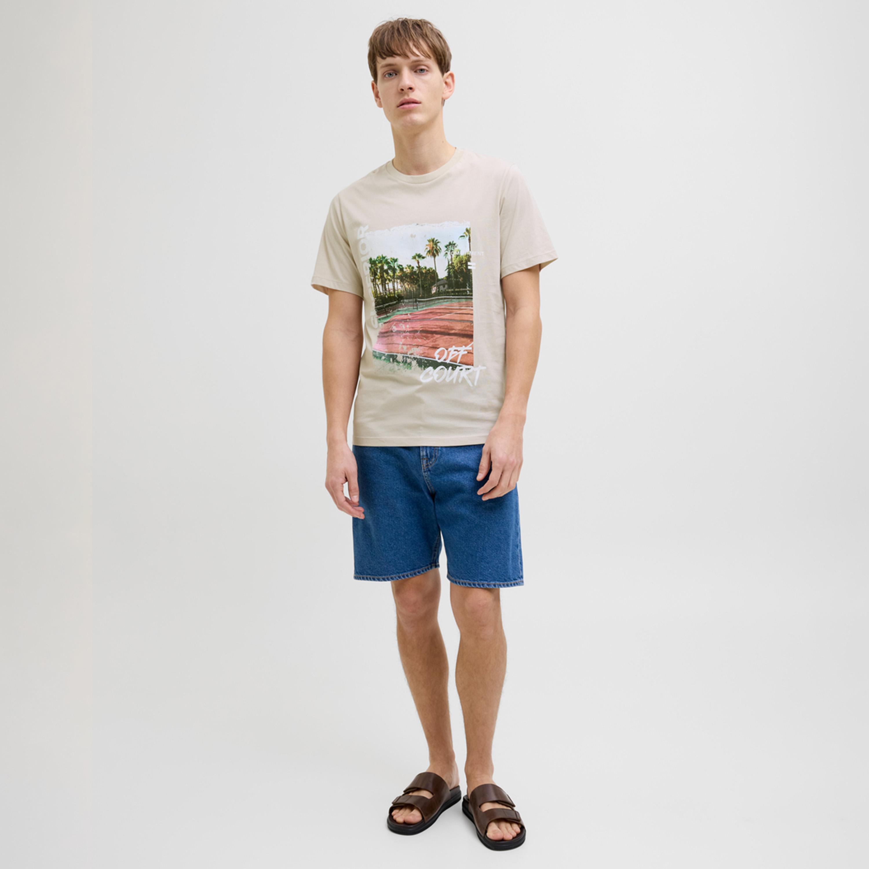ريبيل × ستايلي - تي شيرت بطباعة جرافيكية ورقبة دائرية وقصّة عادية-men-clothing-tshirtsandpolos-tshirts-image-2