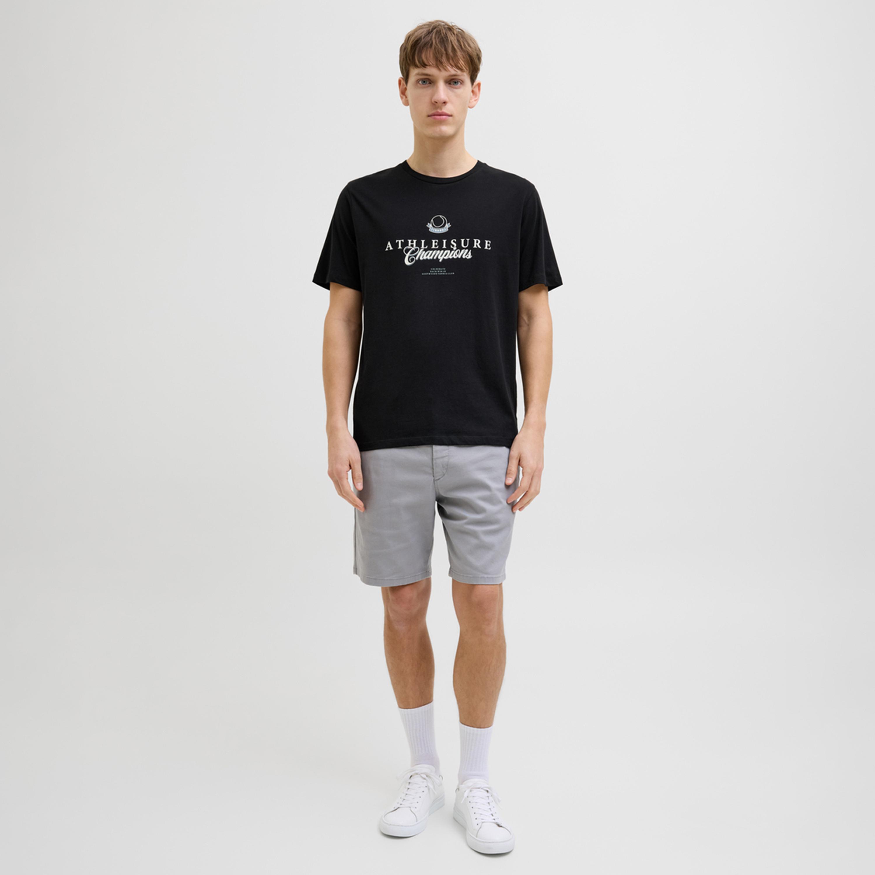 ريبيل × ستايلي - تي شيرت بطباعة شعار ورقبة دائرية وقصة عادية-men-clothing-tshirtsandpolos-tshirts-image-2