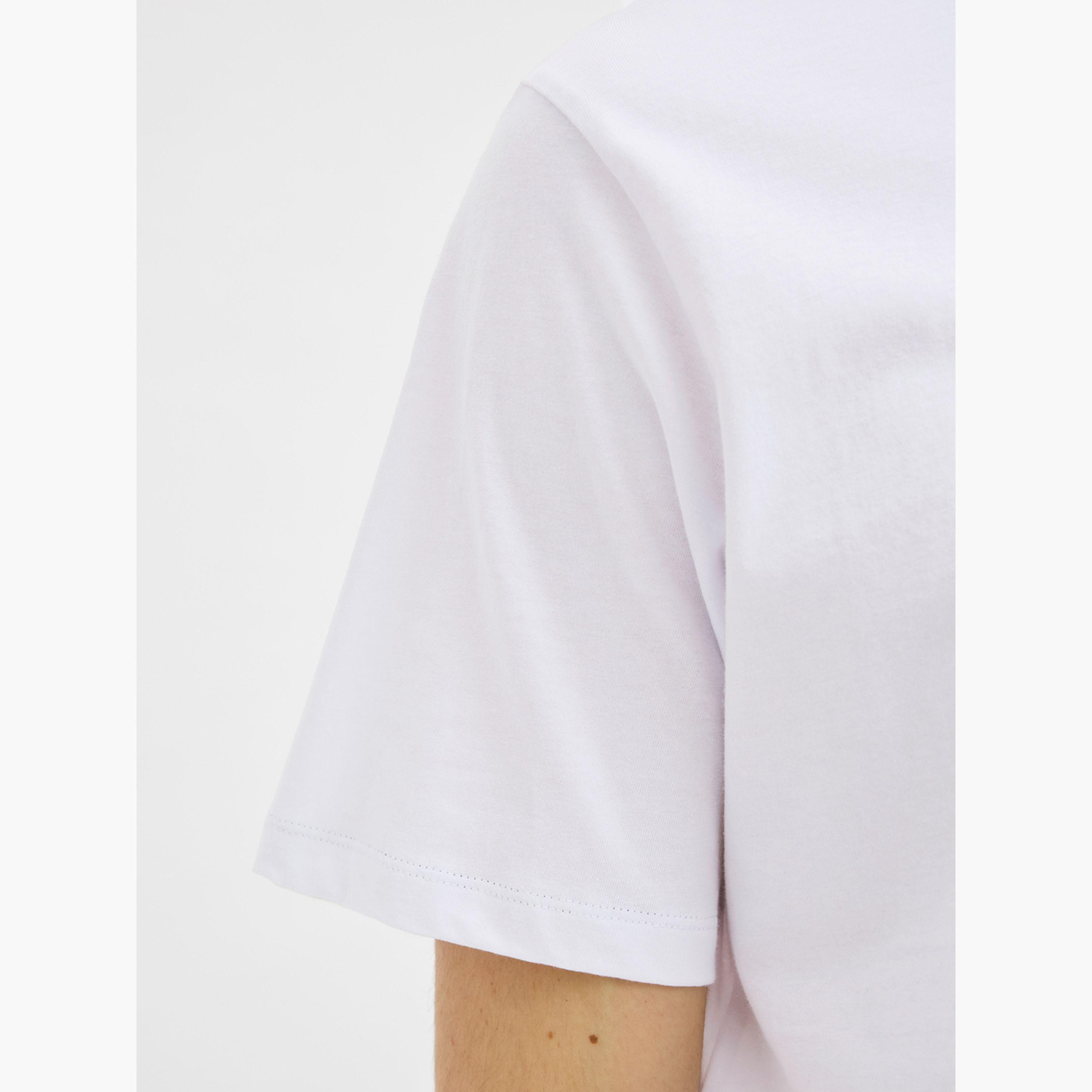 ريبيل × ستايلي - تي شيرت بطبعة شعار ورقبة دائرية-men-clothing-tshirtsandpolos-tshirts-image-5