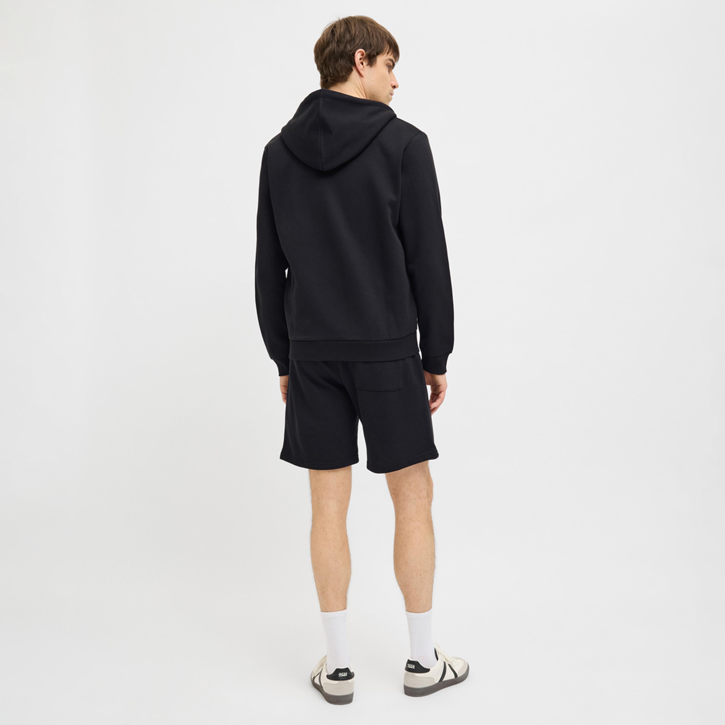 ريبيل × ستايلي - شورت سادة متوسط الارتفاع بقصّة عادية-men-clothing-bottoms-shorts-image-2