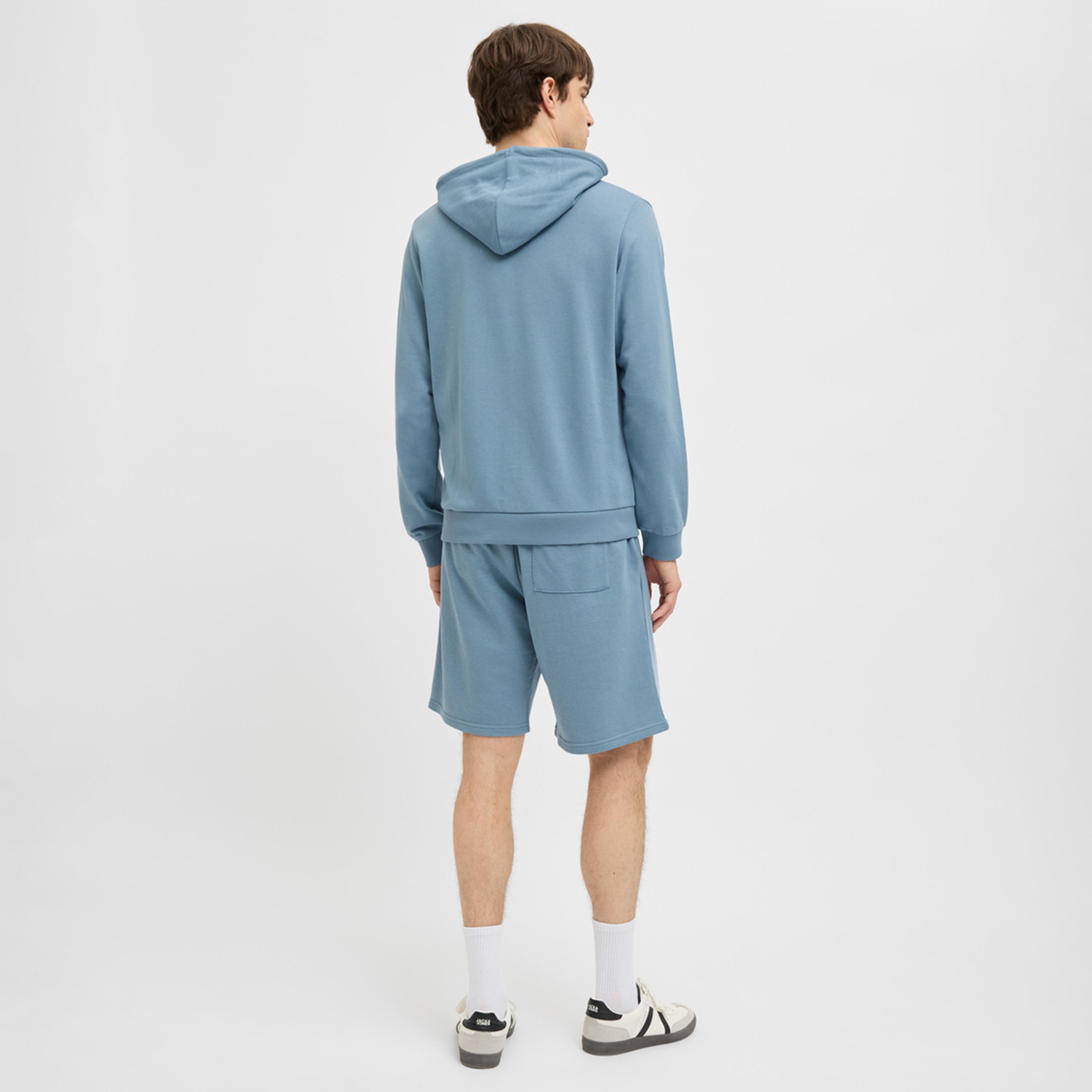 ريبيل × ستايلي - شورت سادة متوسط الارتفاع بقصّة عادية-men-clothing-bottoms-shorts-image-4