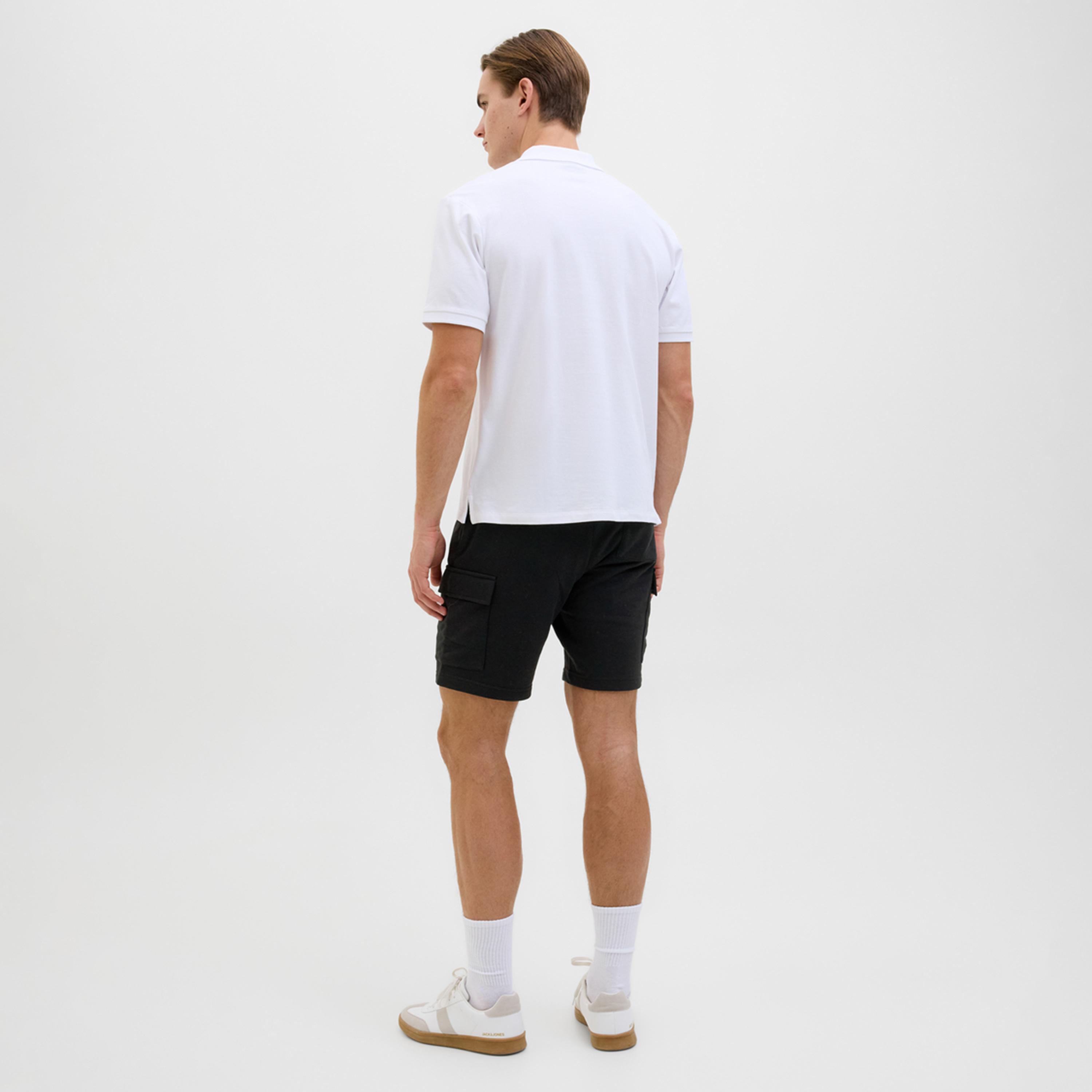 ريبيل × ستايلي - شورت كارغو متوسط الارتفاع بقصّة عادية-men-clothing-bottoms-shorts-image-3
