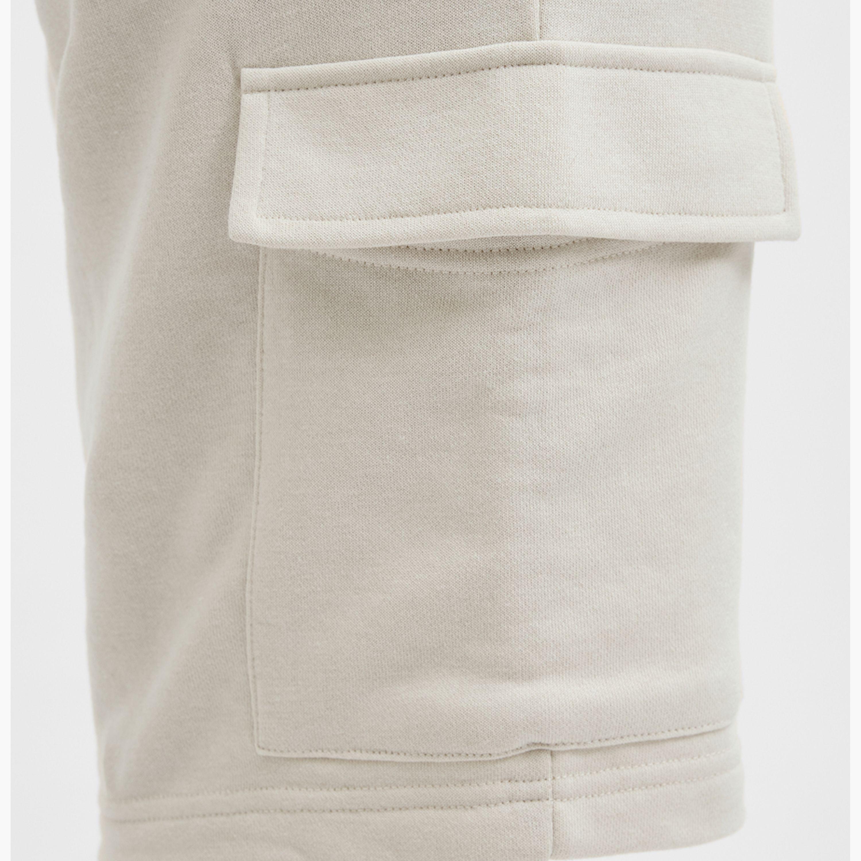 ريبيل × ستايلي - شورت كارجو بقصّة عادية مع رباط-men-clothing-bottoms-shorts-image-4
