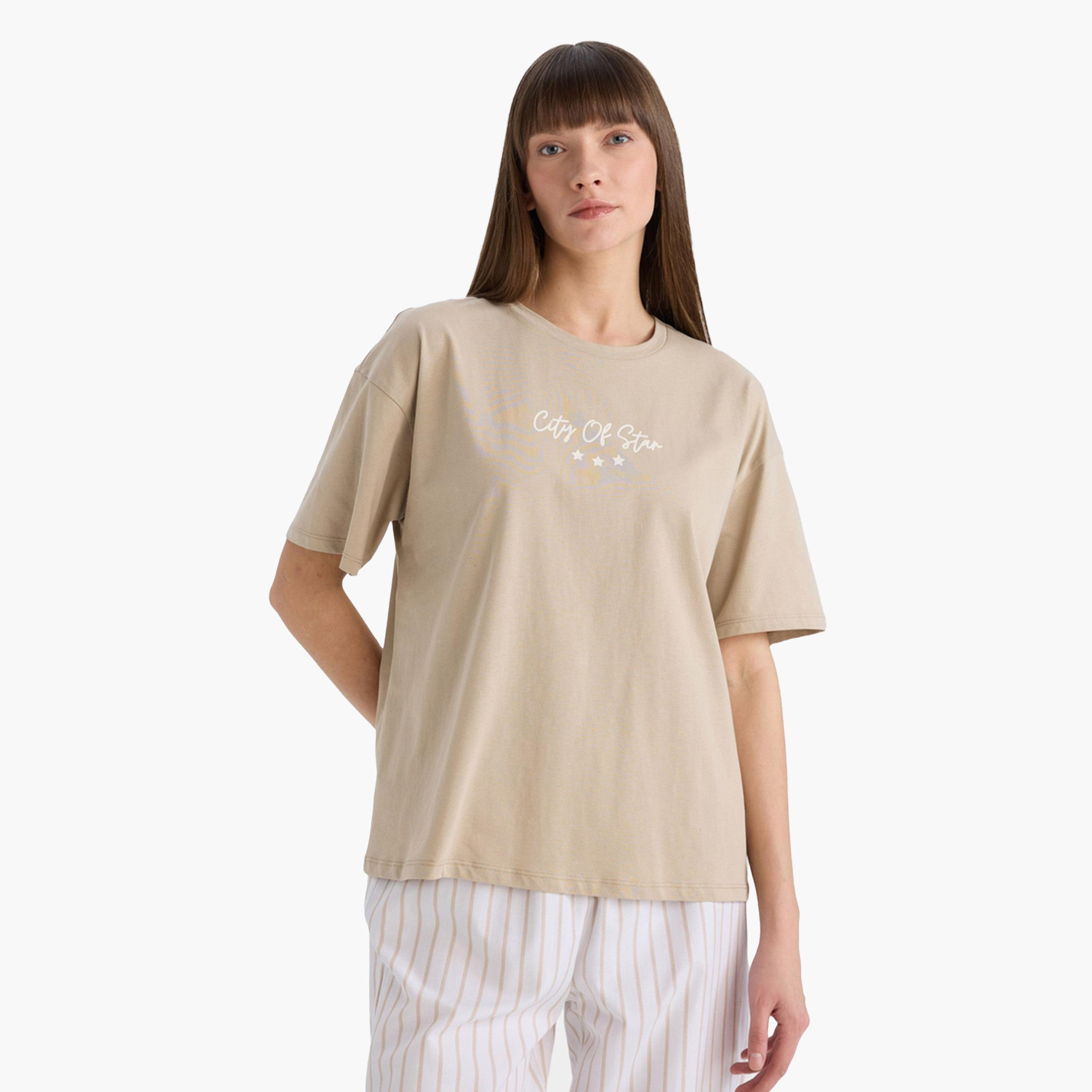ديفاكتو × ستايلي-  بيجاما  قطعتين فول ان لوف بقصة عادية وجزء سفلي مخطط-women-clothing-coordsets-image-2