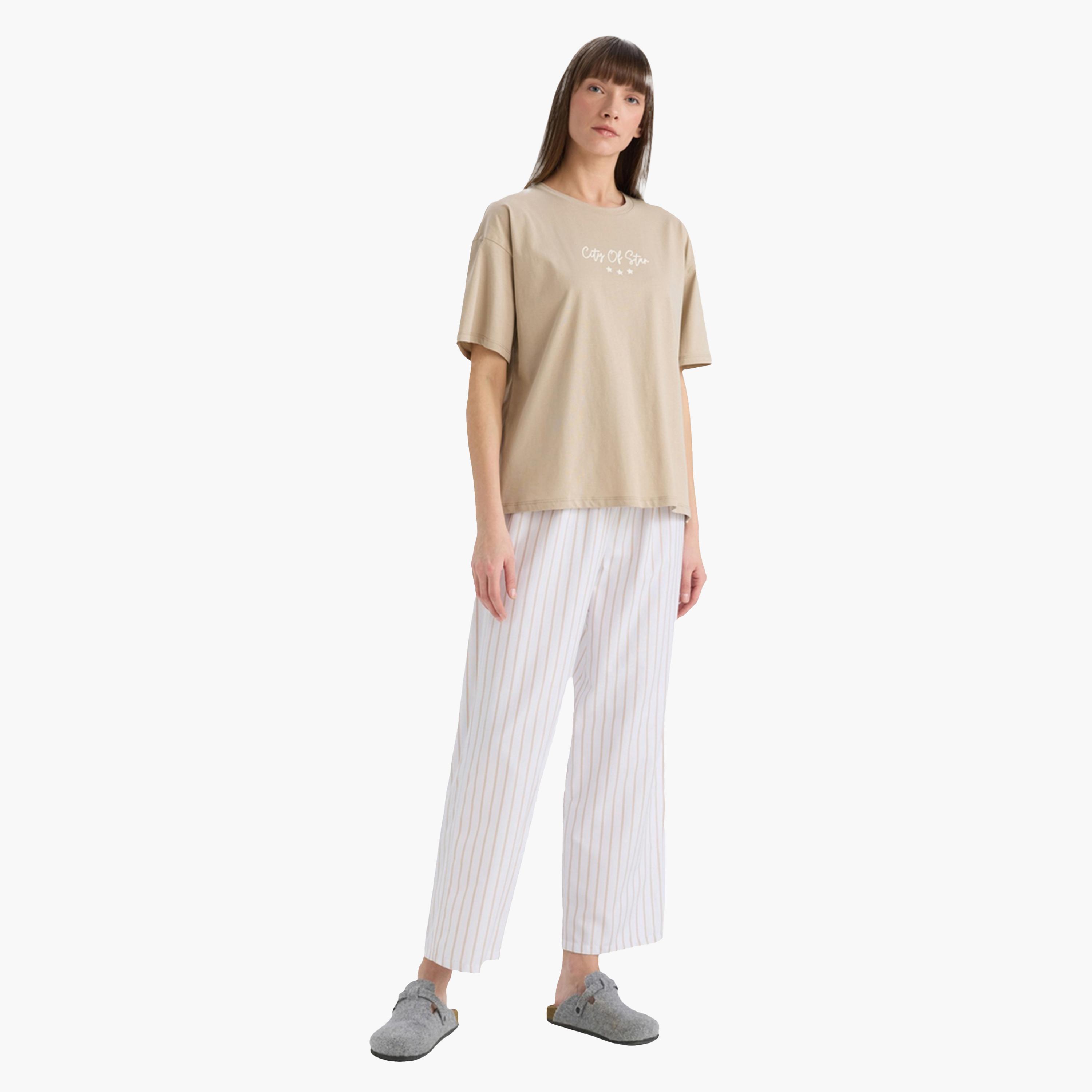 ديفاكتو × ستايلي-  بيجاما  قطعتين فول ان لوف بقصة عادية وجزء سفلي مخطط-women-clothing-coordsets-image-3