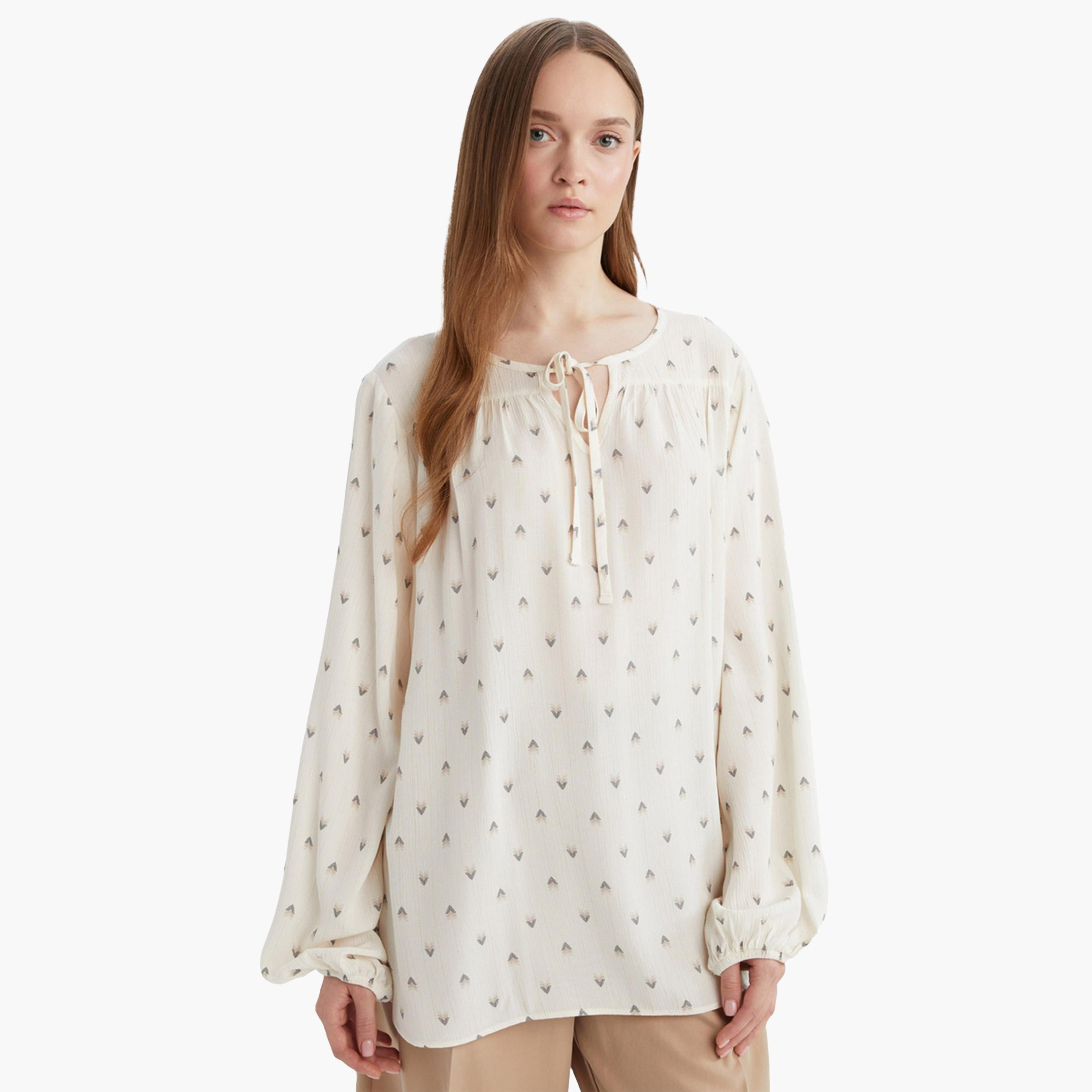 ديفاكتو × ستايلي-  بلوزة بيج مطبوعة بأكمام طويلة-women-clothing-shirtsandblouses-blouses-image-3