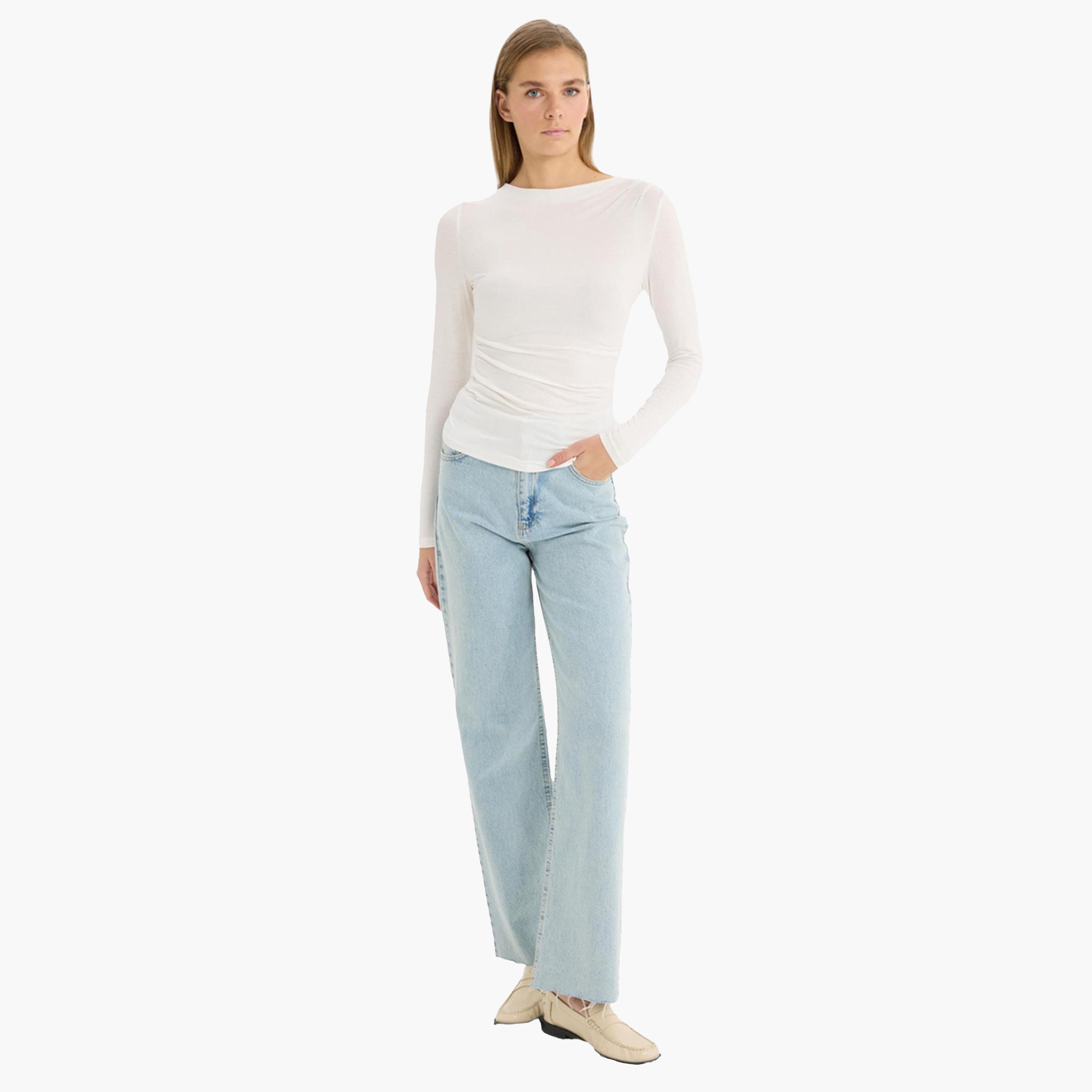 ديفاكتو × ستايلي - تي شيرت نسائي بيج بأكمام طويلة وقصة ضيقة ورقبة دائرية-women-clothing-tshirts-image-2