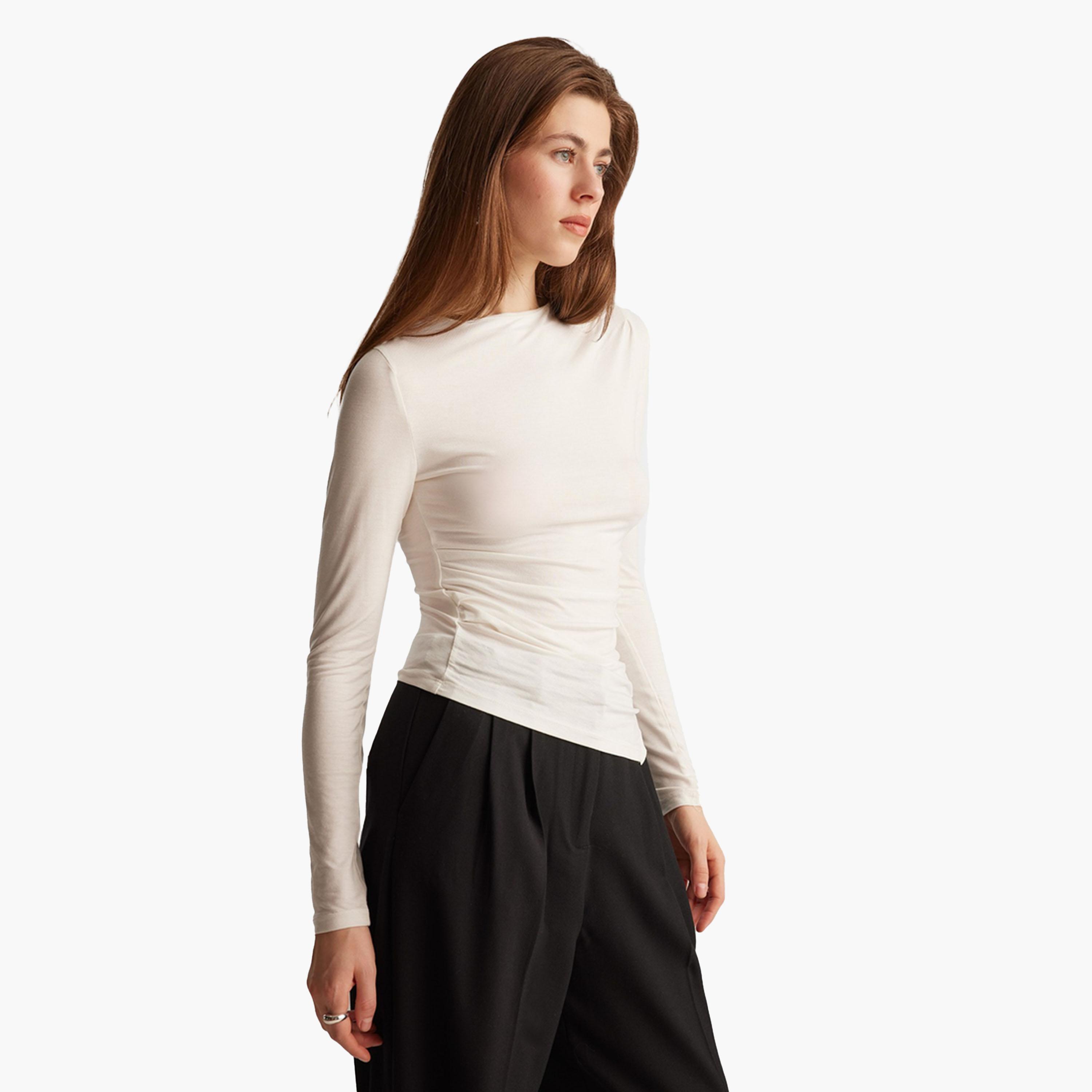 ديفاكتو × ستايلي - تي شيرت نسائي بيج بأكمام طويلة وقصة ضيقة ورقبة دائرية-women-clothing-tshirts-image-5