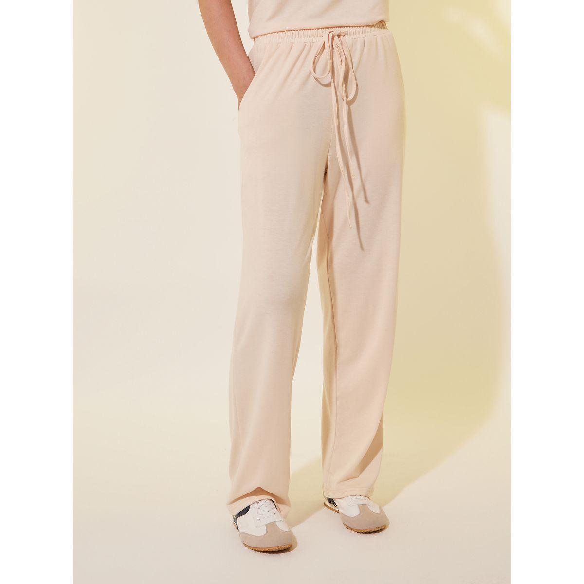 Styli Graphic Printed Short Sleeve T-Shirt and Pants Co-Ords-women-clothing-coordsets-image-4