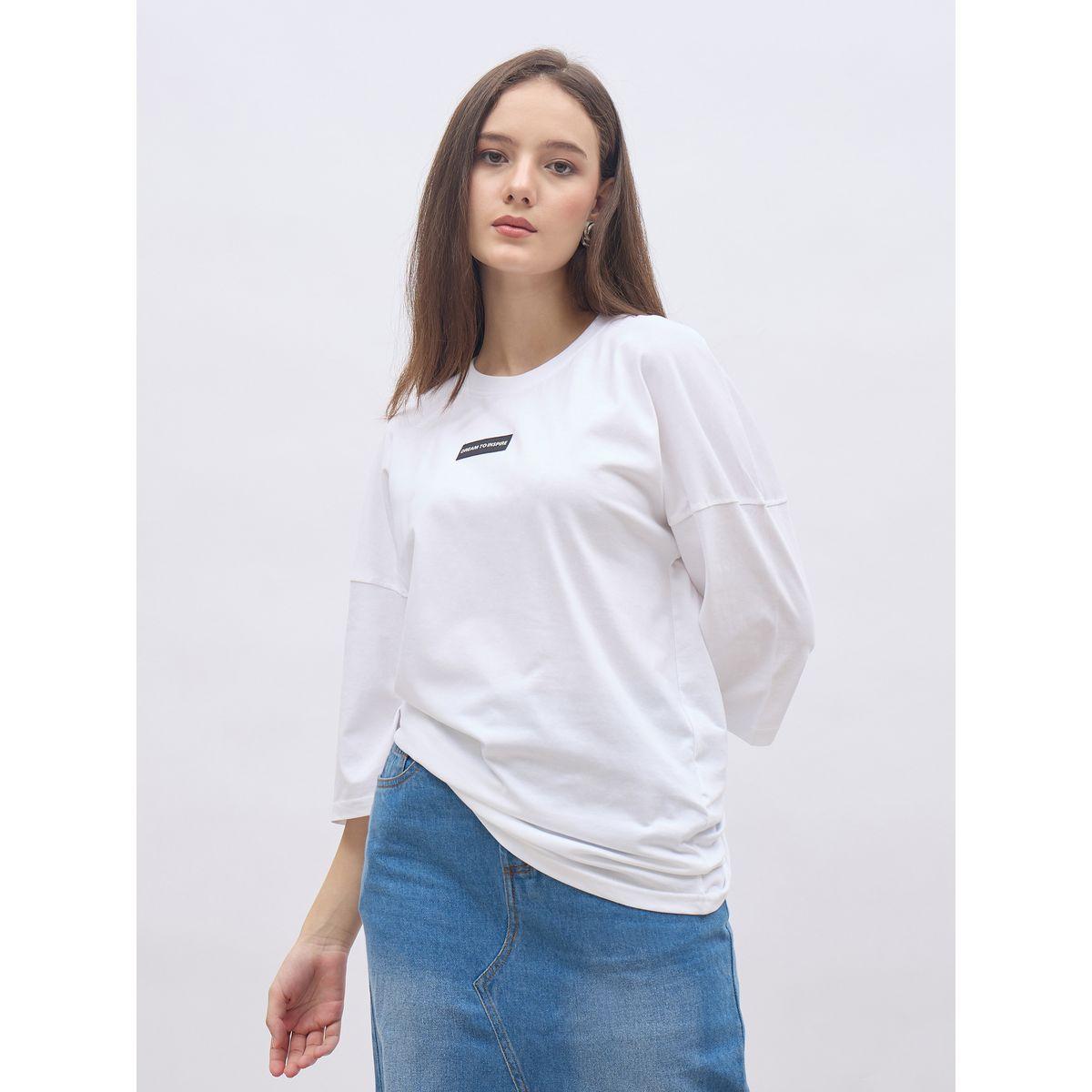 تيشيرت فضفاض بتفاصيل أكتاف مُنخفضة-women-clothing-tshirts-image-2