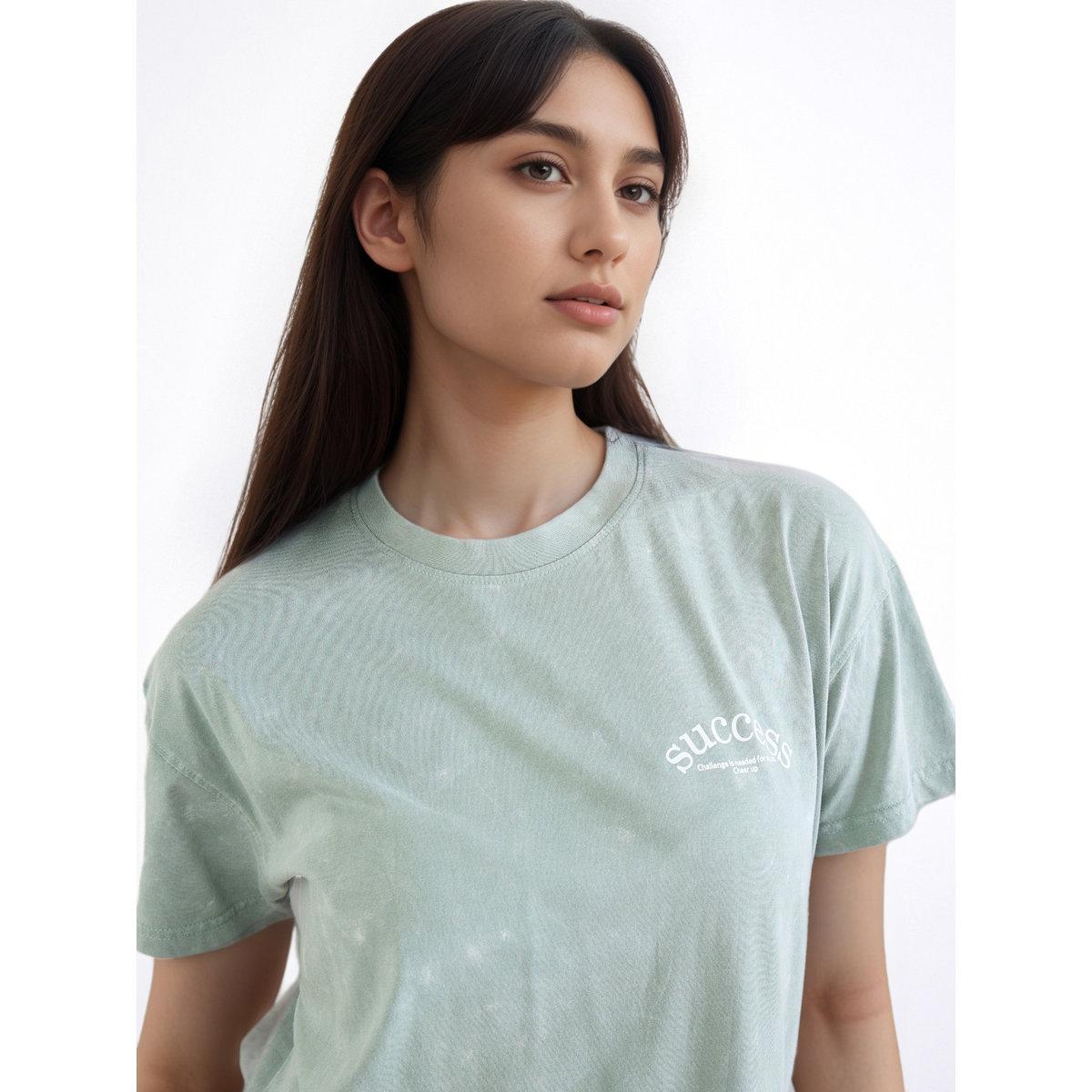 تيشيرت بقصة بوكسي وطبعة كتابة-women-clothing-tshirts-image-4