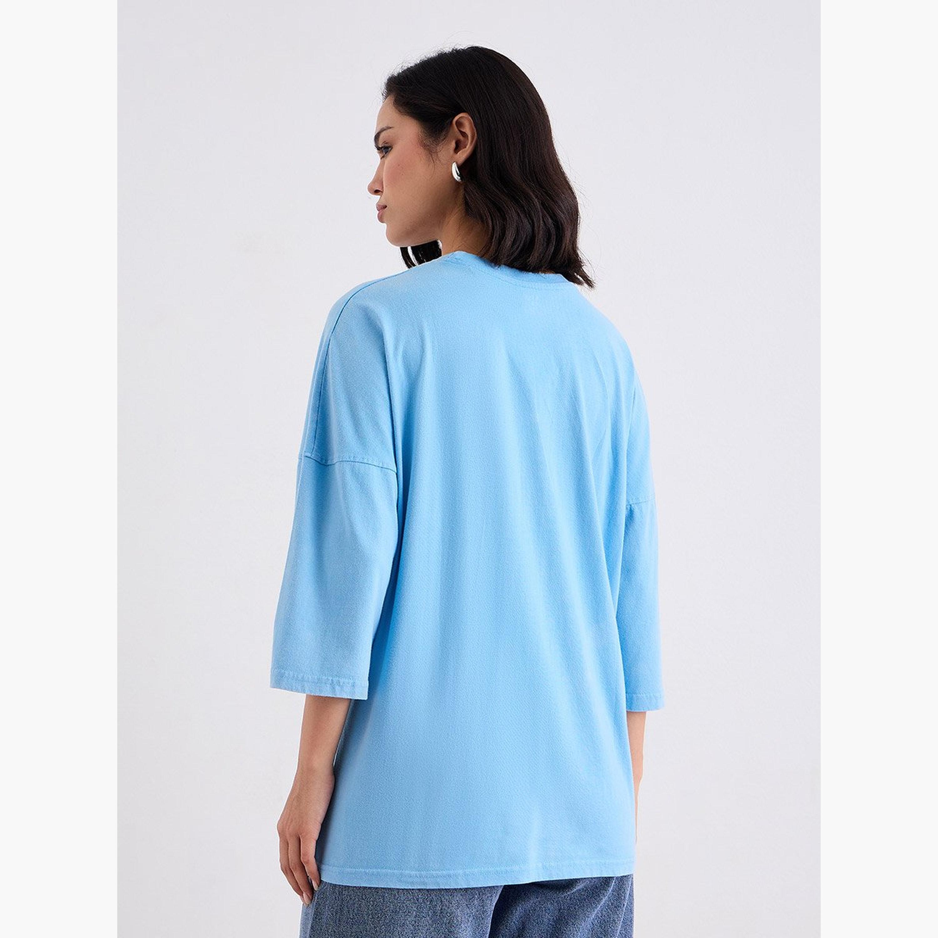 ستايلي - تي شيرت مقاس كبير مغسول بالحامض مع تفاصيل شارة-women-clothing-tshirts-image-4
