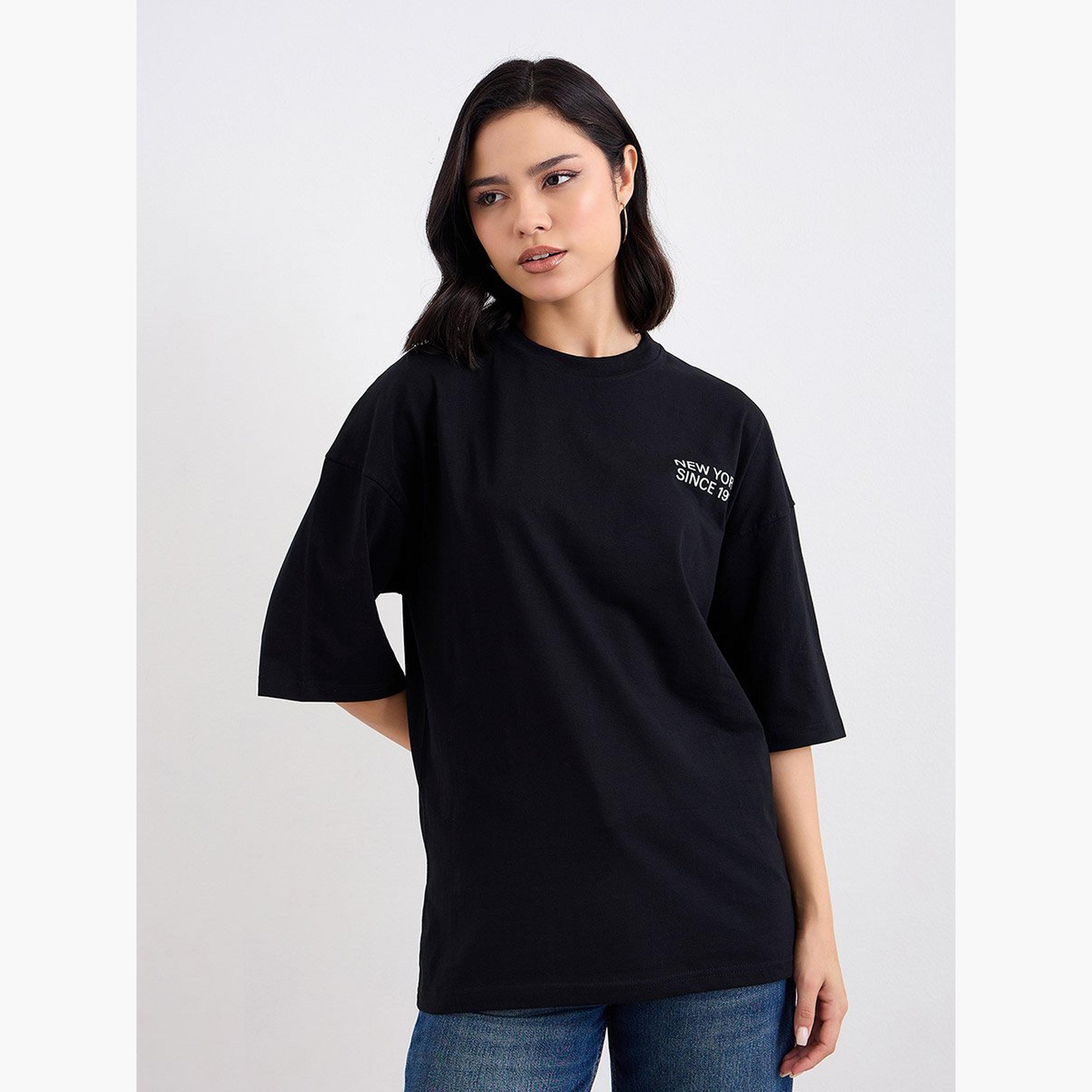 ستايلي - تي شيرت مقاس كبير بطبعة شعار-women-clothing-tshirts-image-1