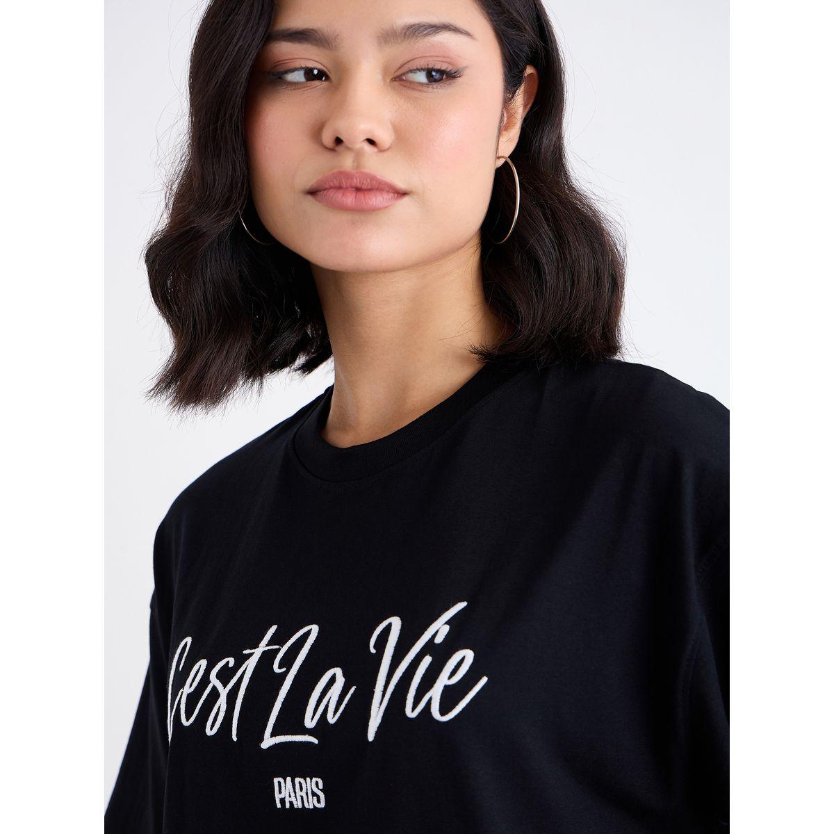 تيشيرت فضفاض بتفاصيل كتابة مُطرزة-women-clothing-tshirts-image-4